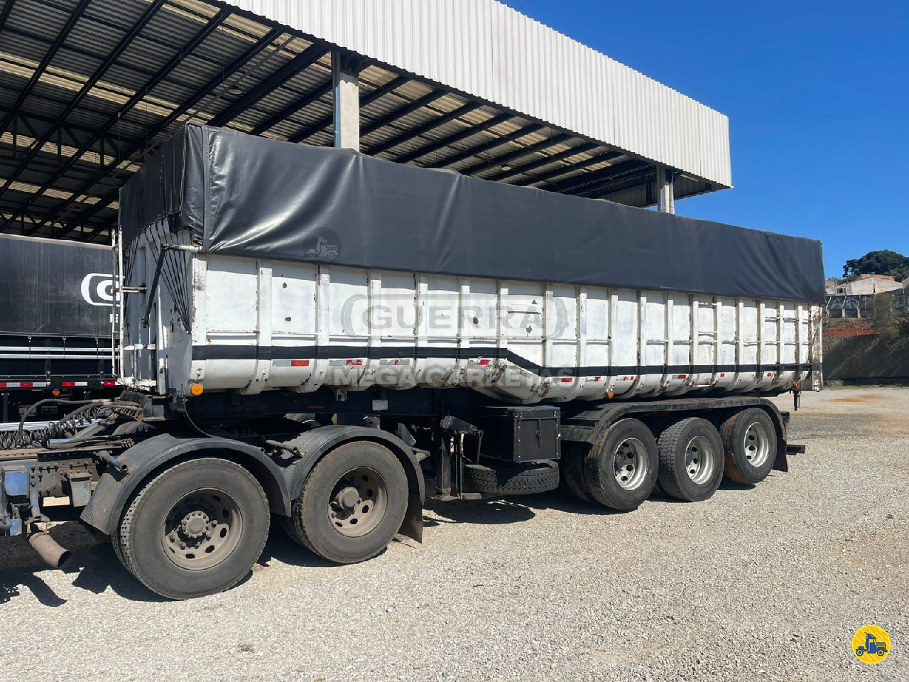 CARRETA SEMI-REBOQUE BASCULANTE Mega Carretas - Guerra ALMIRANTE TAMANDARE PARANÁ PR