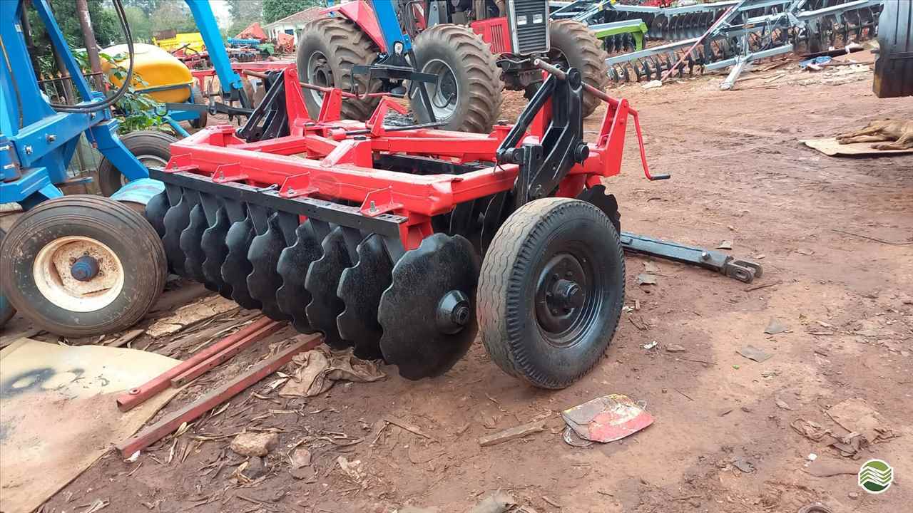 IMPLEMENTOS AGRICOLAS GRADE ARADORA ARADORA 20 DISCOS Tratorama Máquinas e Implementos UMUARAMA PARANÁ PR