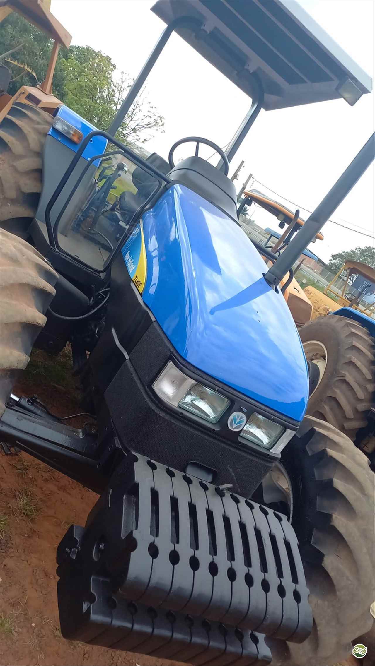 TRATOR NEW HOLLAND NEW TL 80 Tração 4x4 Tratorama Máquinas e Implementos UMUARAMA PARANÁ PR