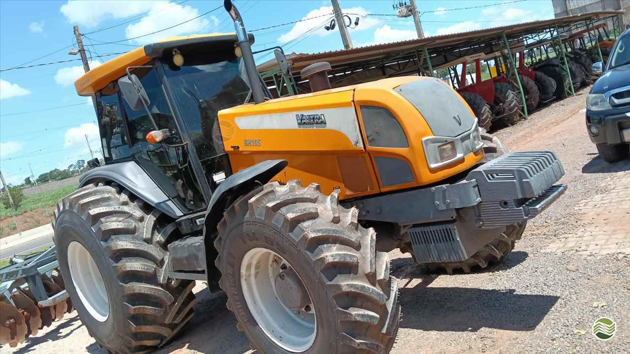 TRATOR VALTRA VALTRA BH 165 Tração 4x4 Tratorama Máquinas e Implementos UMUARAMA PARANÁ PR