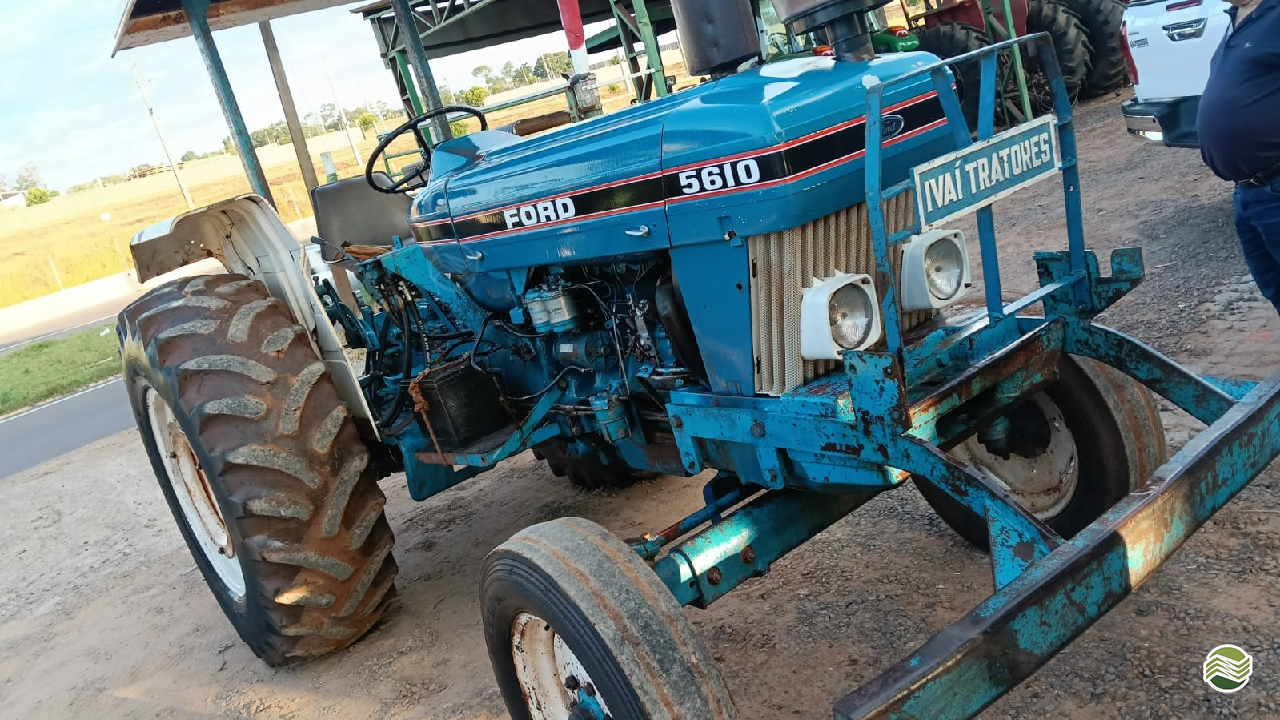 TRATOR FORD FORD 5610 Tração 4x2 Tratorama Máquinas e Implementos UMUARAMA PARANÁ PR