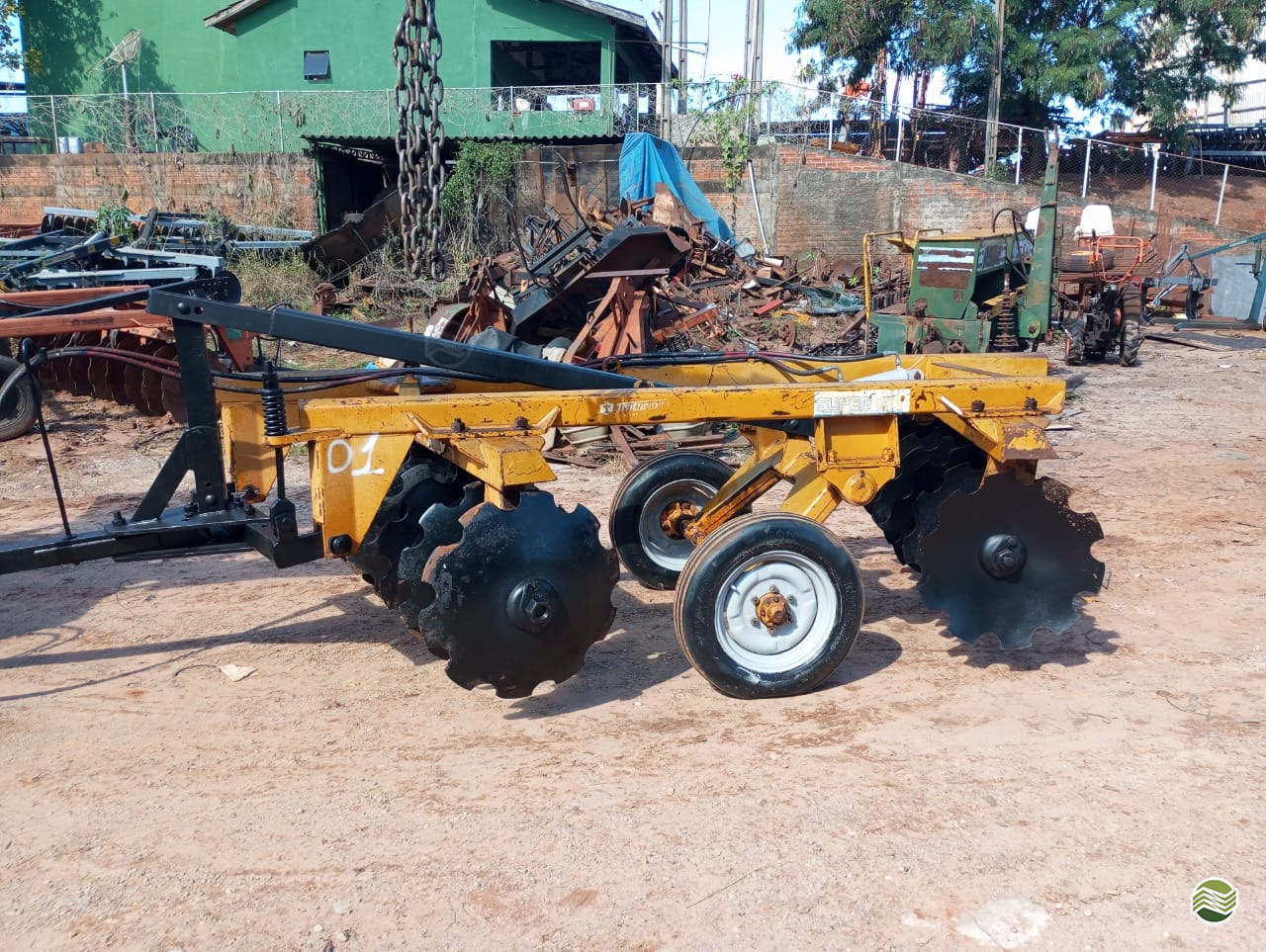 IMPLEMENTOS AGRICOLAS GRADE INTERMEDIÁRIA INTERMEDIÁRIA 14 DISCOS Tratorama Máquinas e Implementos UMUARAMA PARANÁ PR