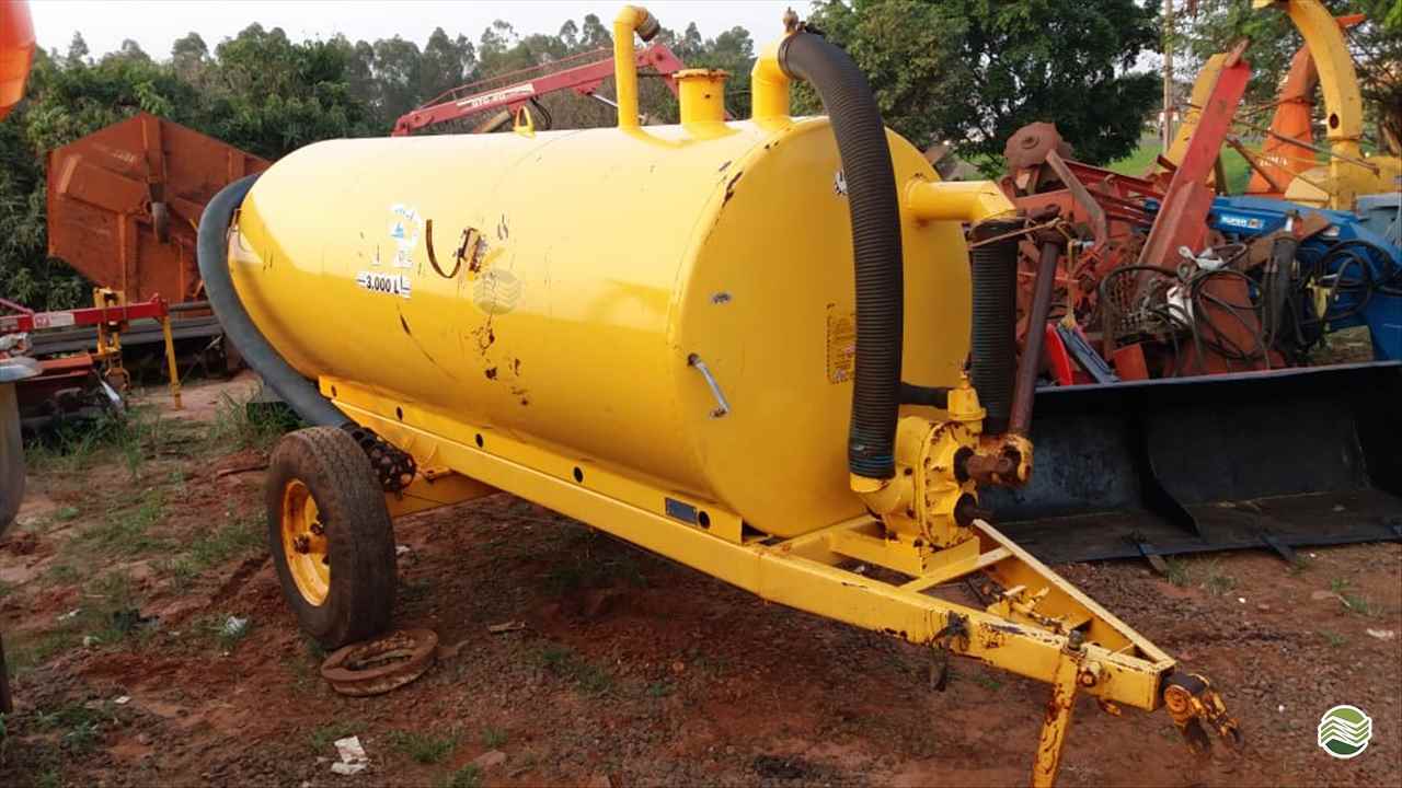 IMPLEMENTOS AGRICOLAS CARRETA TANQUE TANQUE 3000 LITROS Tratorama Máquinas e Implementos UMUARAMA PARANÁ PR