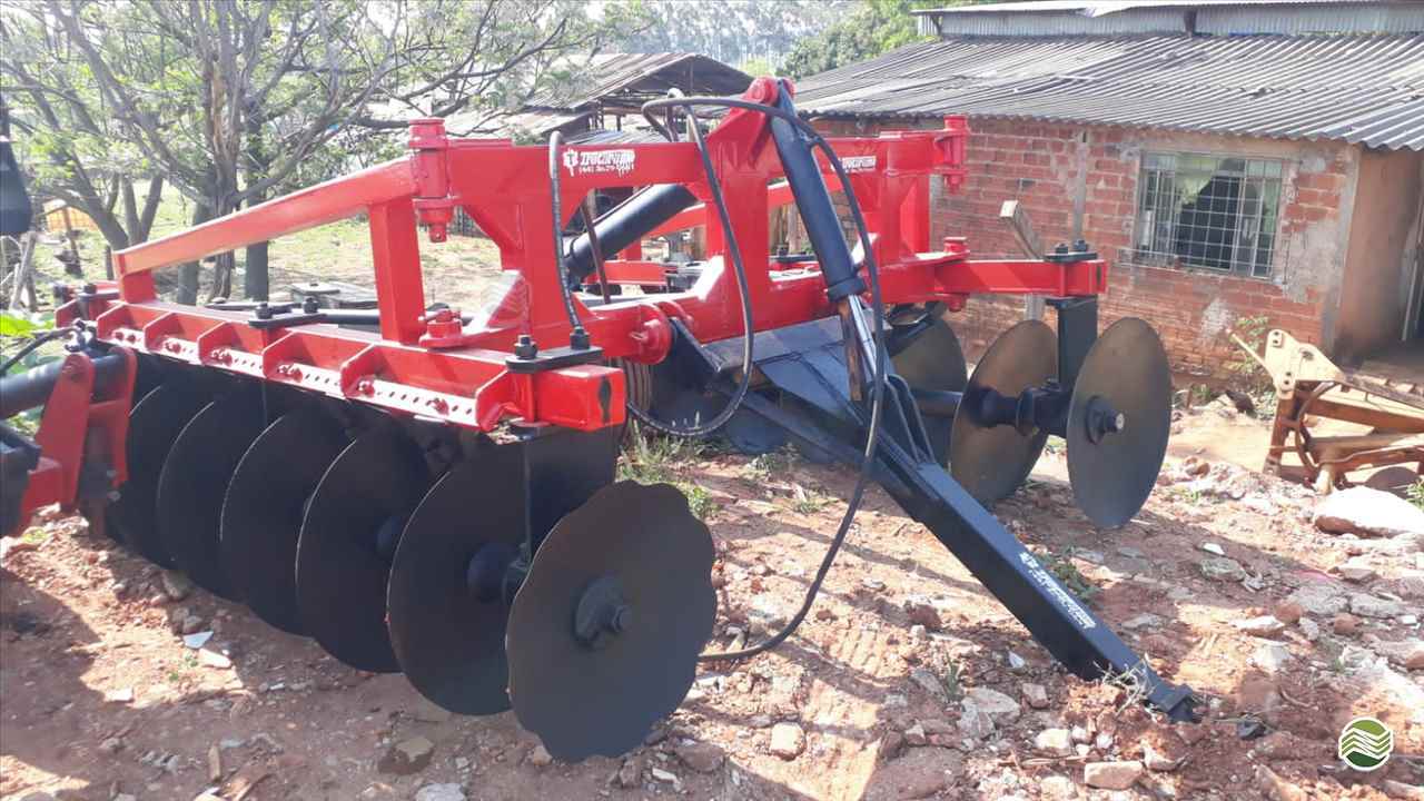 IMPLEMENTOS AGRICOLAS TERRACEADOR 16 DISCOS Tratorama Máquinas e Implementos UMUARAMA PARANÁ PR