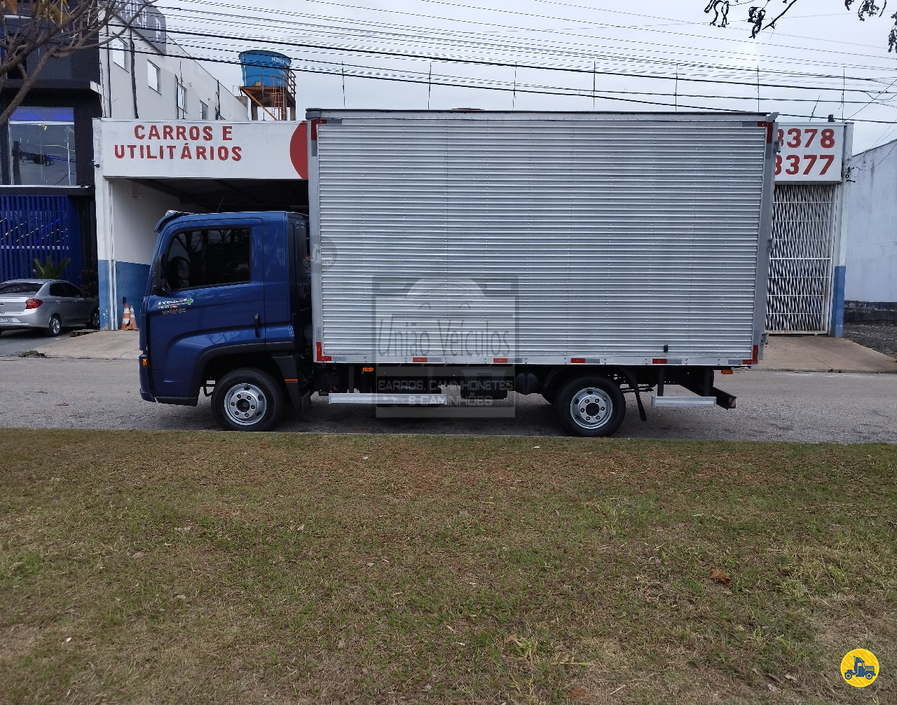 CAMINHAO VOLKSWAGEN DELIVERY EXPRESS Baú Furgão 3/4 4x2 União Veículos SOROCABA SÃO PAULO SP
