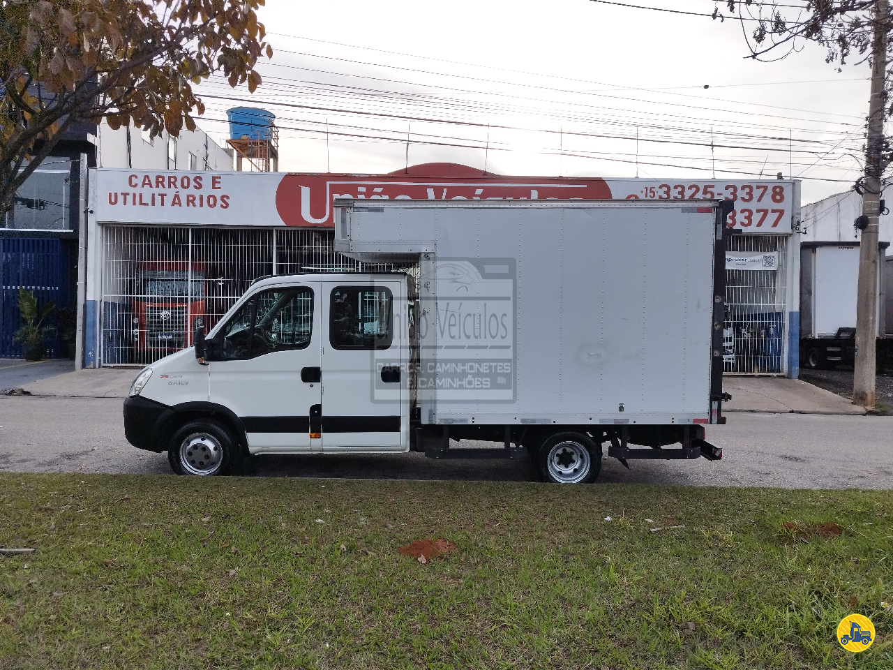 CAMINHAO IVECO DAILY 55c17 Baú Furgão 3/4 4x2 União Veículos SOROCABA SÃO PAULO SP