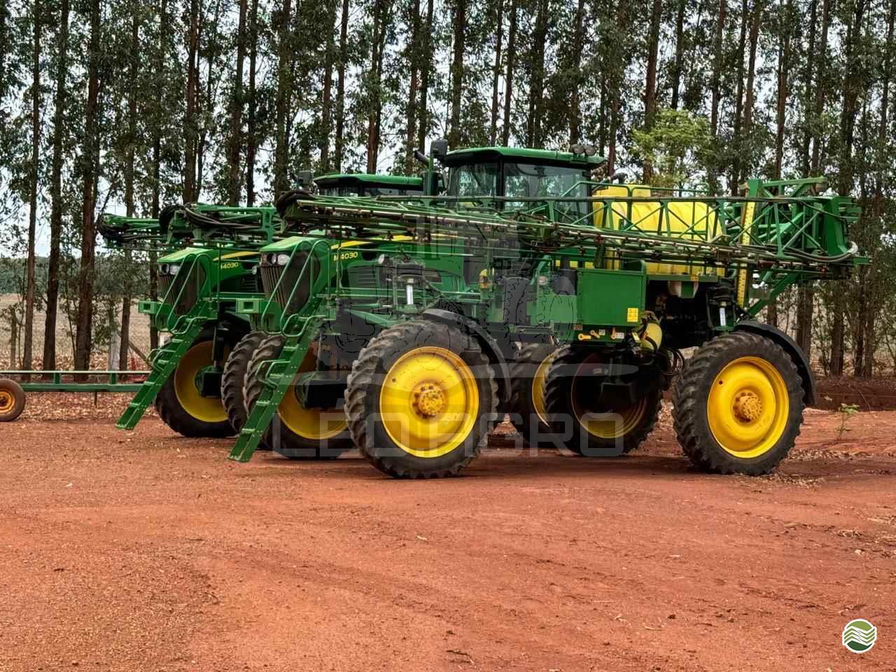 PULVERIZADOR JOHN DEERE JOHN DEERE M4030 Tração 4x4 Léo.Agro CAMBE PARANÁ PR