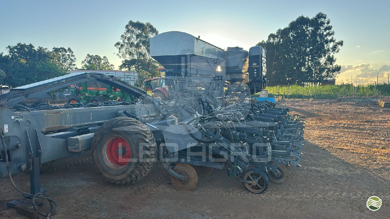 PLANTADEIRA FENDT MOMENTUM 40 Léo.Agro CAMBE PARANÁ PR