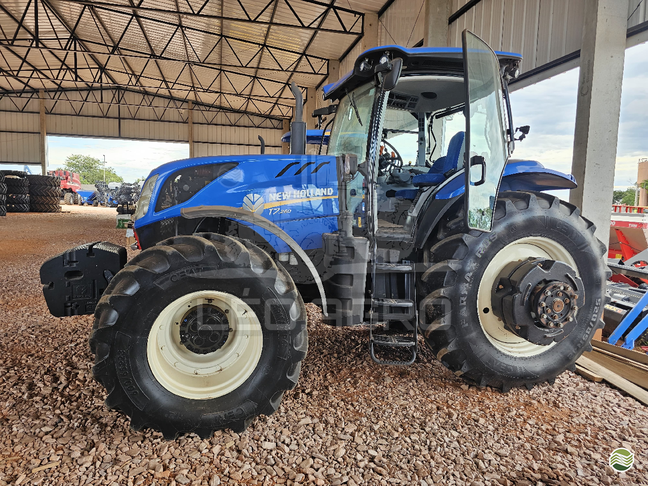 NEW T7 260 de Léo.Agro
