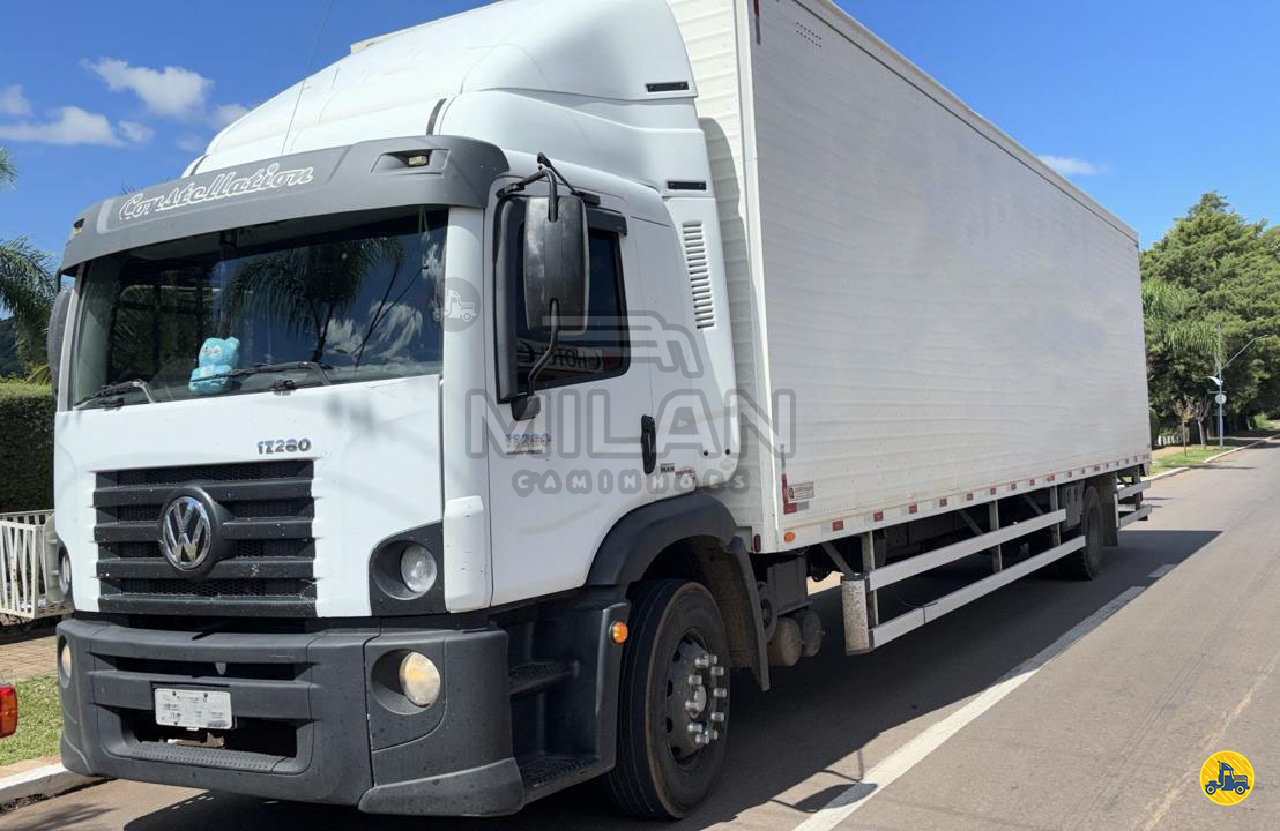 CAMINHAO VOLKSWAGEN VW 17280 Baú Furgão Milan Caminhões SARANDI RIO GRANDE DO SUL RS