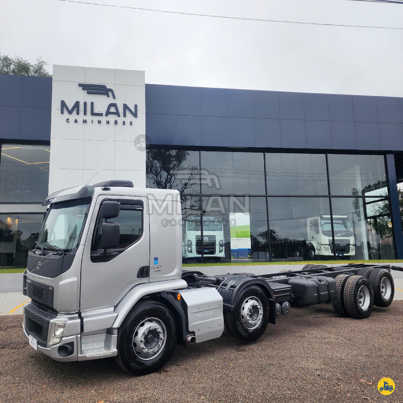 CAMINHAO VOLVO VOLVO VM 330 Chassis Milan Caminhões SARANDI RIO GRANDE DO SUL RS