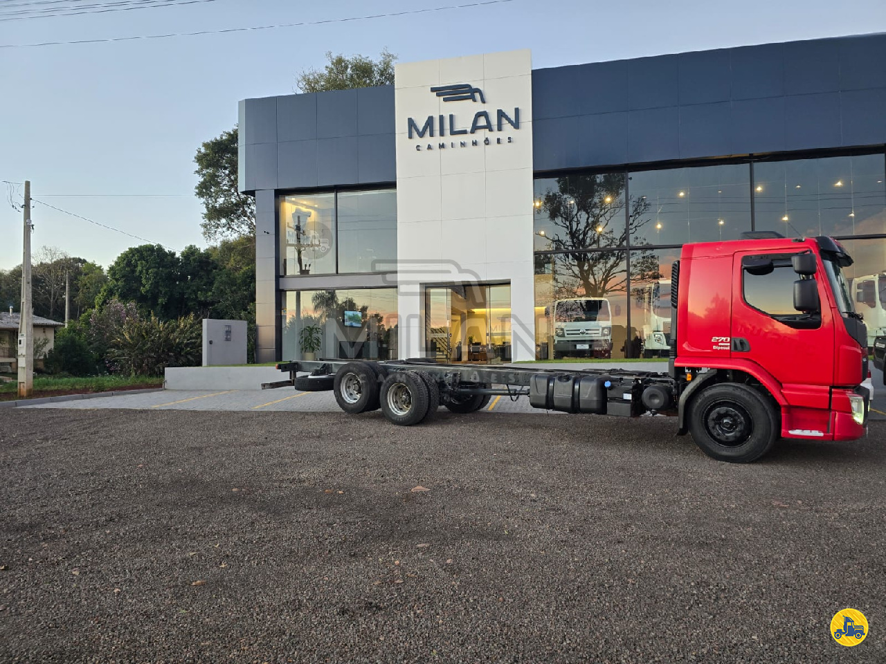 CAMINHAO VOLVO VOLVO VM 270 Chassis Truck 6x2 Milan Caminhões SARANDI RIO GRANDE DO SUL RS