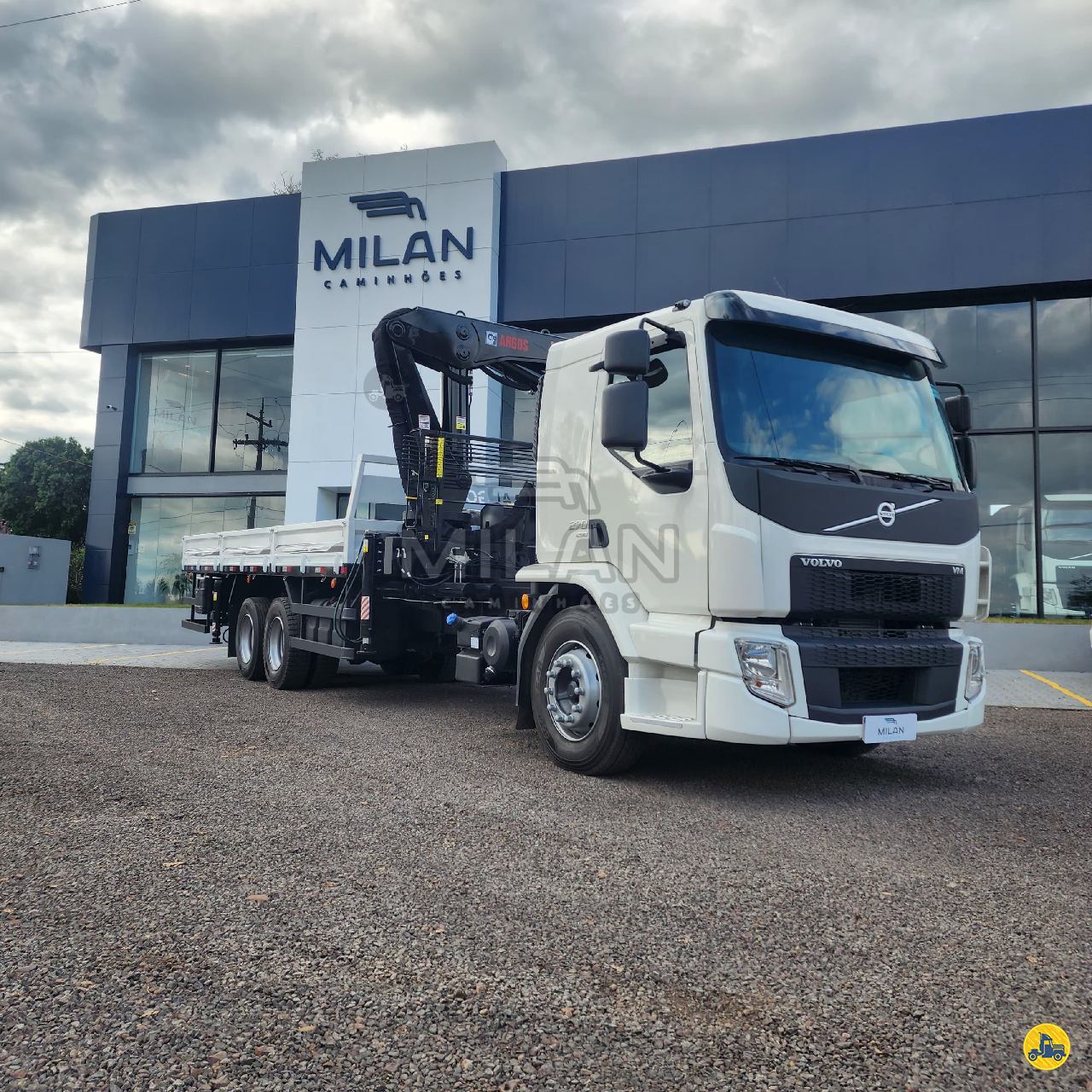 CAMINHAO VOLVO VOLVO VM 270 Munck Truck 6x2 Milan Caminhões SARANDI RIO GRANDE DO SUL RS