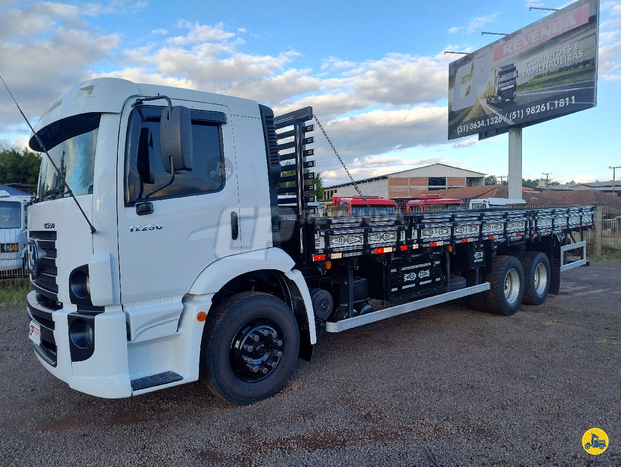 CAMINHAO VOLKSWAGEN VW 17250 Carga Seca Truck 6x2 CP Revenda BOM PRINCIPIO RIO GRANDE DO SUL RS
