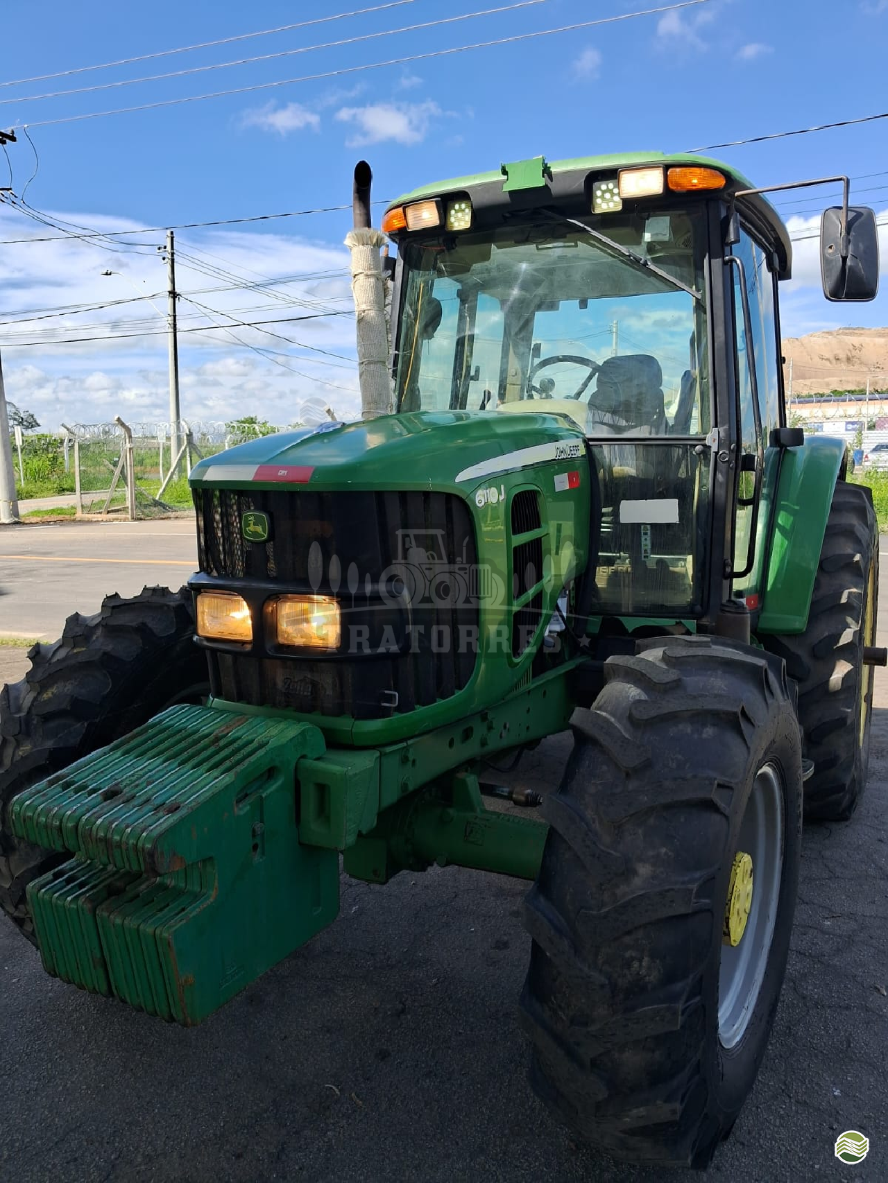 TRATOR JOHN DEERE JOHN DEERE 6110J Tração 4x4 Etratorres CLAUDIO MINAS GERAIS MG