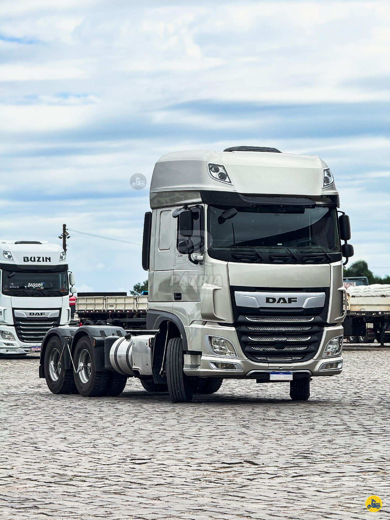 CAMINHAO DAF DAF XF105 530 Cavalo Mecânico Cavalo 6x4 Pátria Caminhões PORTO ALEGRE RIO GRANDE DO SUL RS