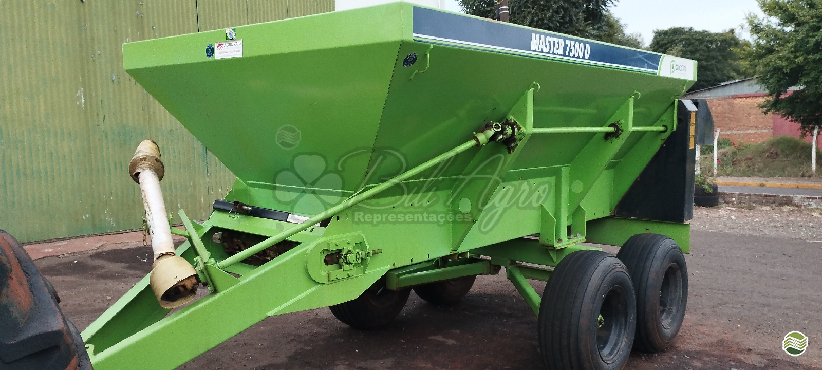 IMPLEMENTOS AGRICOLAS DISTRIBUIDOR CALCÁRIO 7500 Kg Bili Agro IJUI RIO GRANDE DO SUL RS