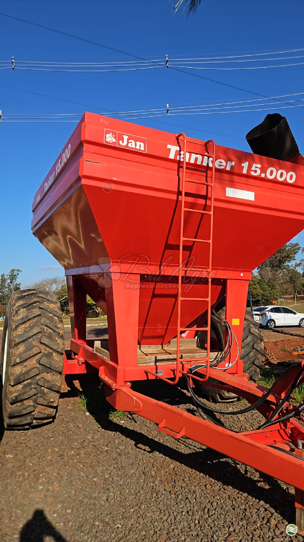 IMPLEMENTOS AGRICOLAS CARRETA BAZUKA GRANELEIRA 15000 Bili Agro IJUI RIO GRANDE DO SUL RS