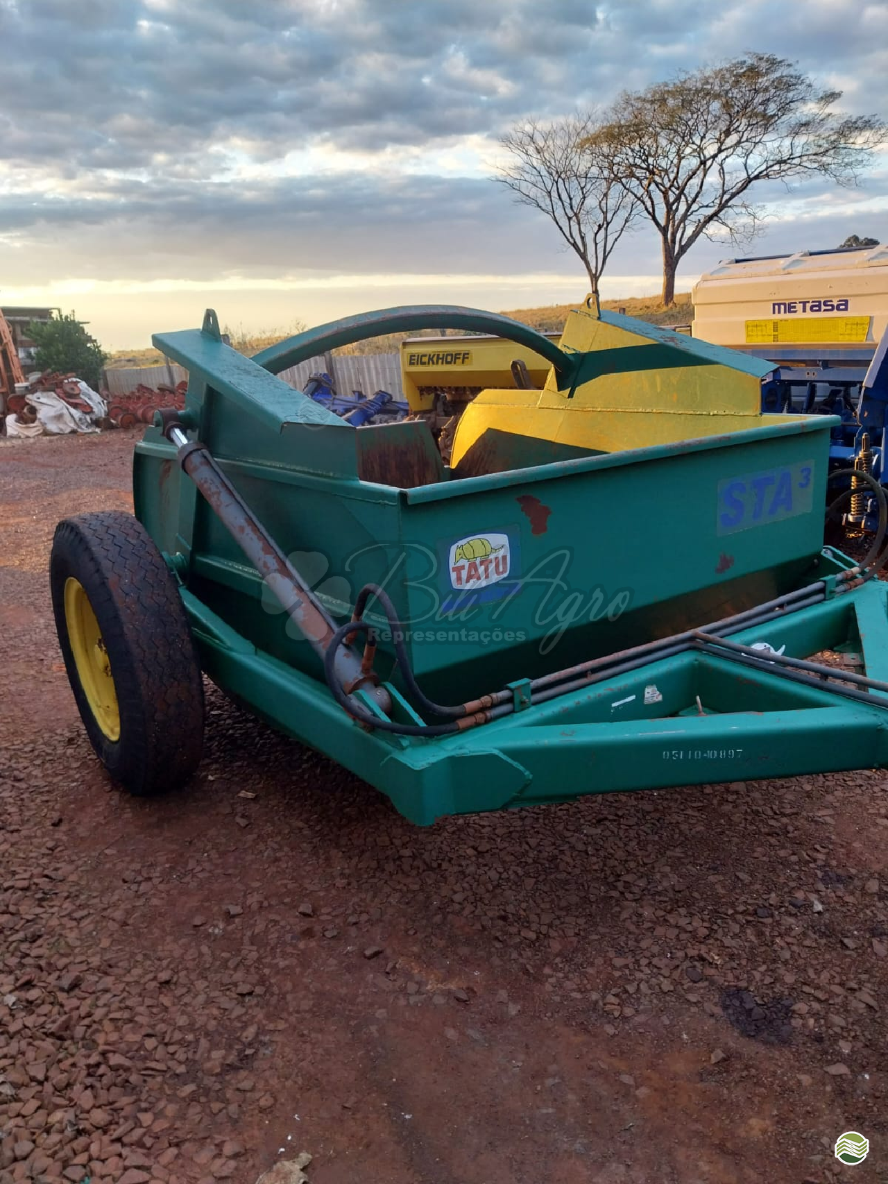 IMPLEMENTOS AGRICOLAS SCRAPER SCRAPER 3 METROS Bili Agro IJUI RIO GRANDE DO SUL RS