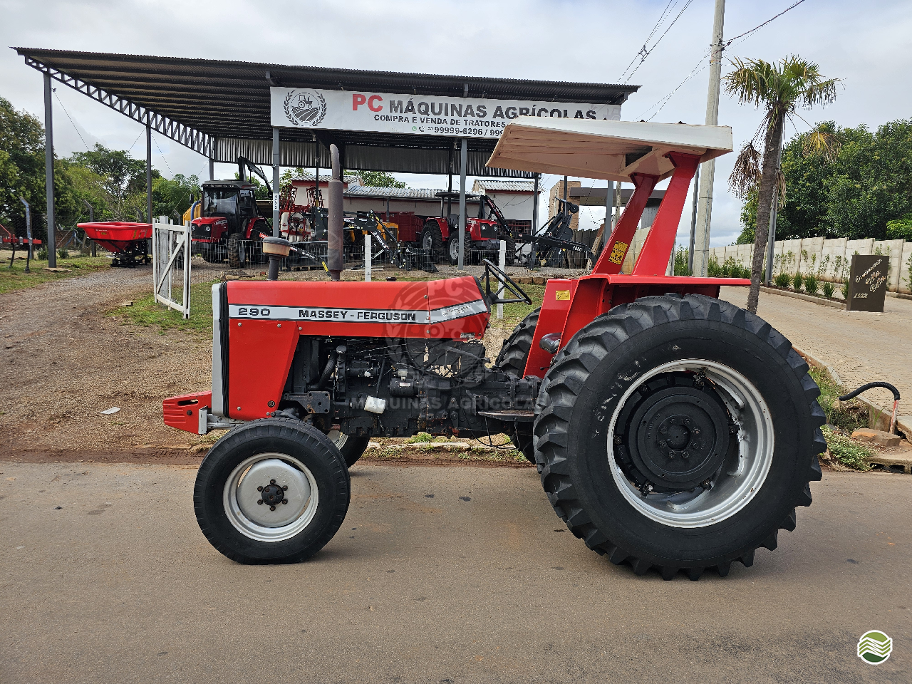 TRATOR MASSEY FERGUSON MF 290 Tração 4x2 PC Máquinas Agrícolas SANTIAGO RIO GRANDE DO SUL RS