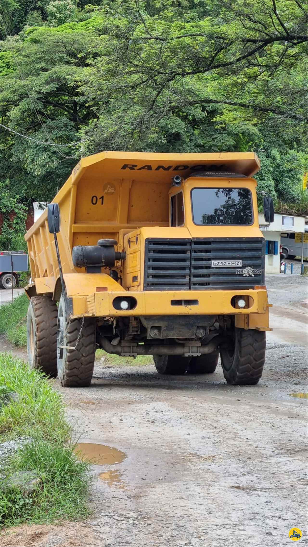 CAMINHAO RANDON RK 425 Caçamba Basculante Toco 4x4 Caminhões Certos CONSELHEIRO LAFAIETE MINAS GERAIS MG