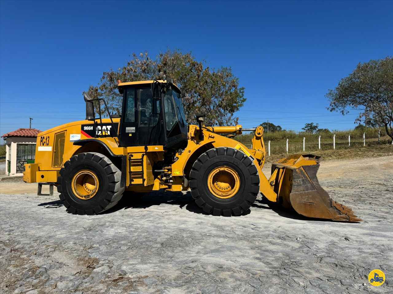 PA CARREGADEIRA CATERPILLAR 966H Caminhões Certos CONSELHEIRO LAFAIETE MINAS GERAIS MG