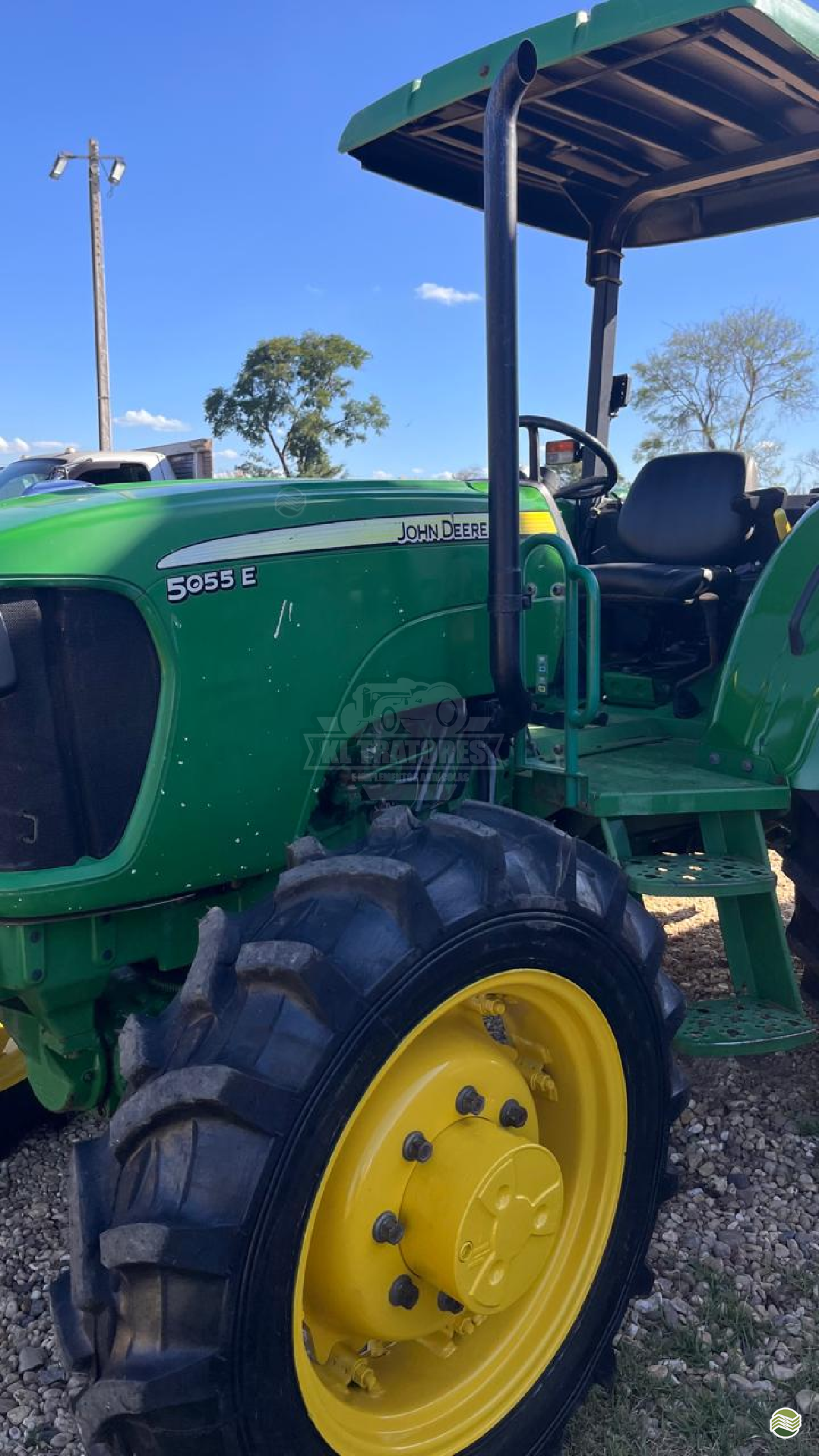 JOHN DEERE 5055E de KL Tratores