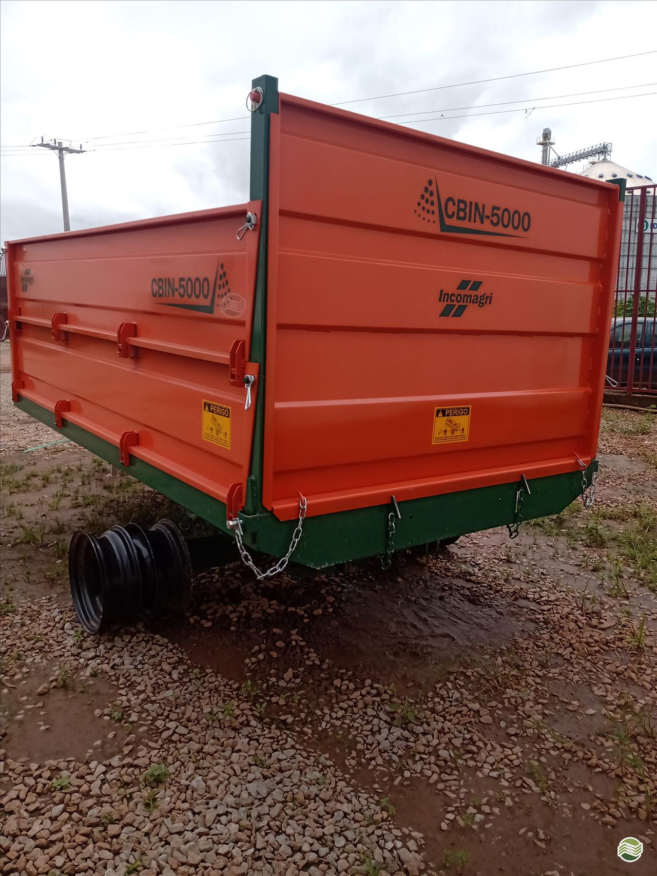 IMPLEMENTOS AGRICOLAS CARRETA AGRÍCOLA CARRETA BASCULANTE Dimaq - GO CRISTALINA GOIAS GO