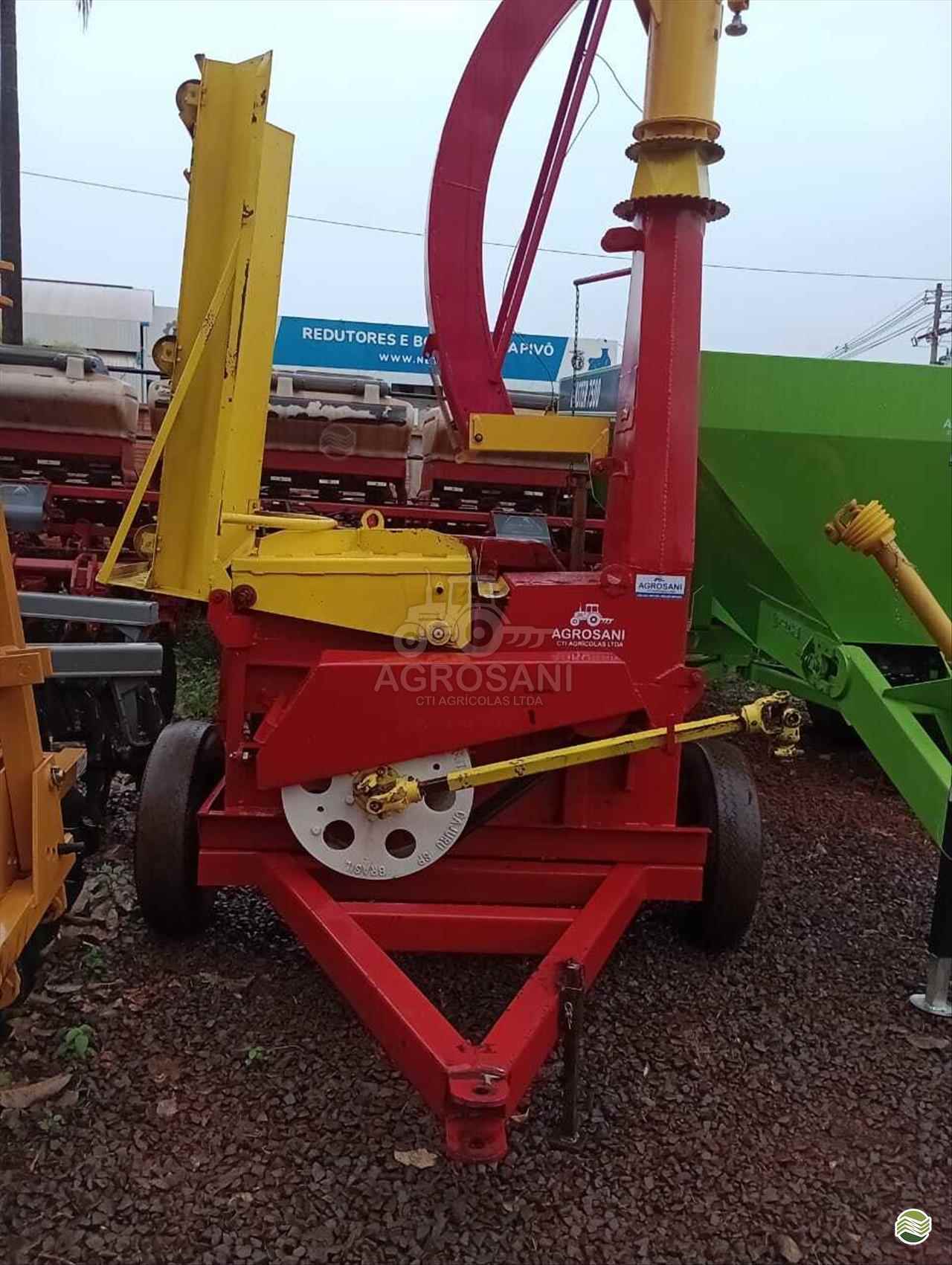 IMPLEMENTOS AGRICOLAS TRITURADOR FORRAGEIRO TRITURADOR PICADOR FORRAGEIRO Agrosani GUAIRA SÃO PAULO SP