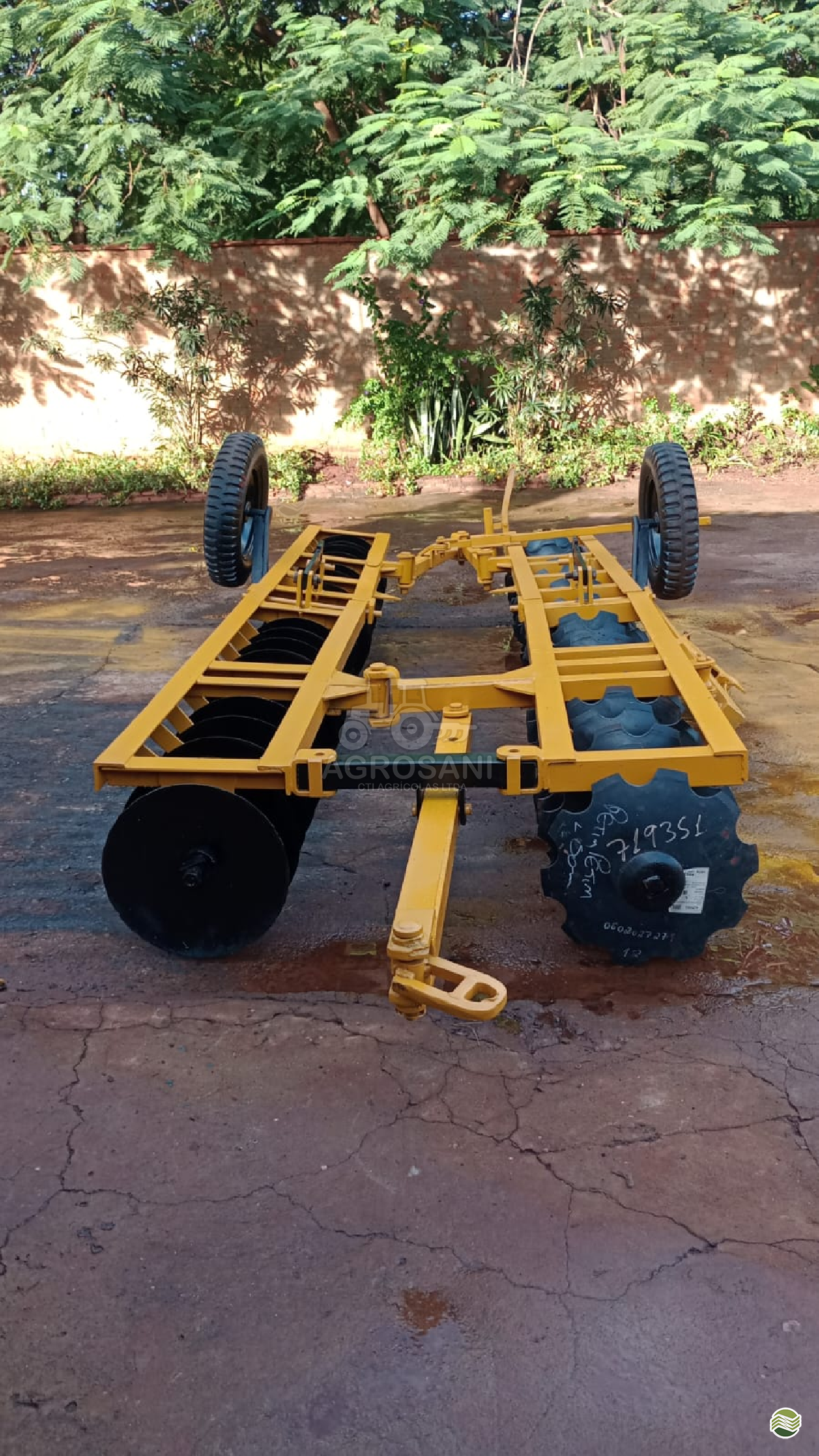 IMPLEMENTOS AGRICOLAS GRADE NIVELADORA NIVELADORA 48 DISCOS Agrosani GUAIRA SÃO PAULO SP