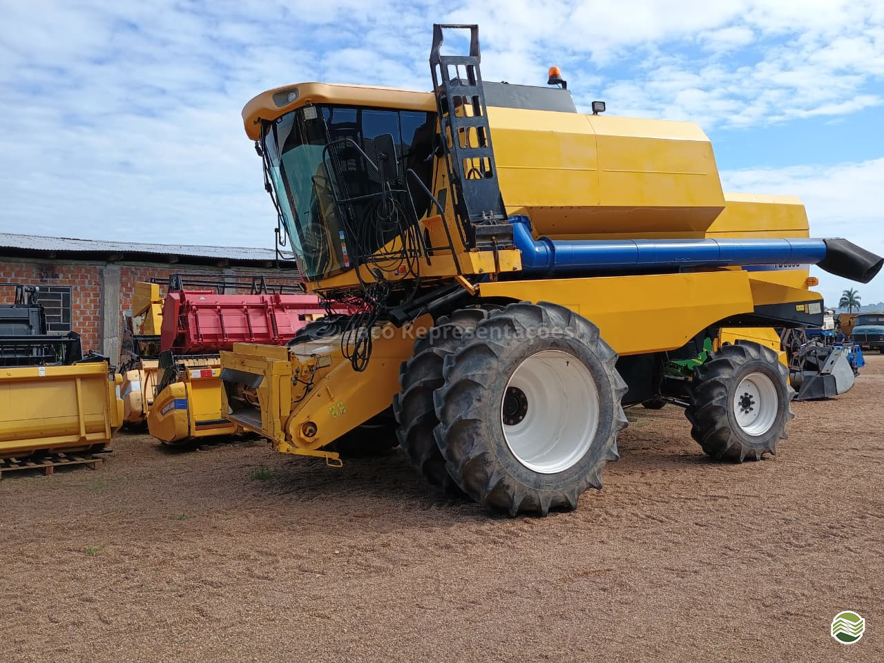 COLHEITADEIRA NEW HOLLAND TC 5090 Jacó Comércio de Peças Agrícolas LTDA PORTO ALEGRE RIO GRANDE DO SUL RS