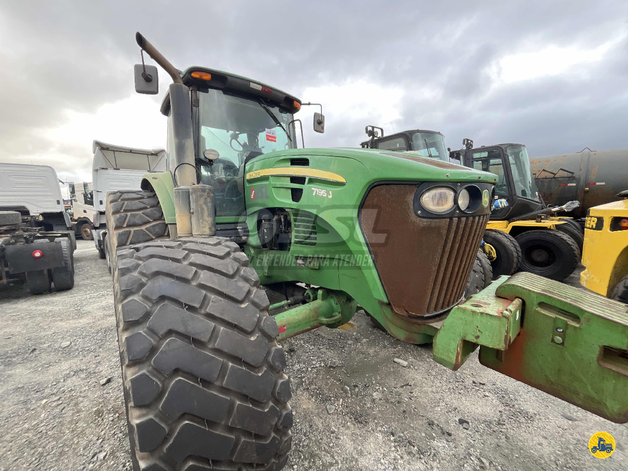 TRATOR JOHN DEERE JOHN DEERE 7195J Tração 4x4 JSL Seminovos ITAQUAQUECETUBA SÃO PAULO SP