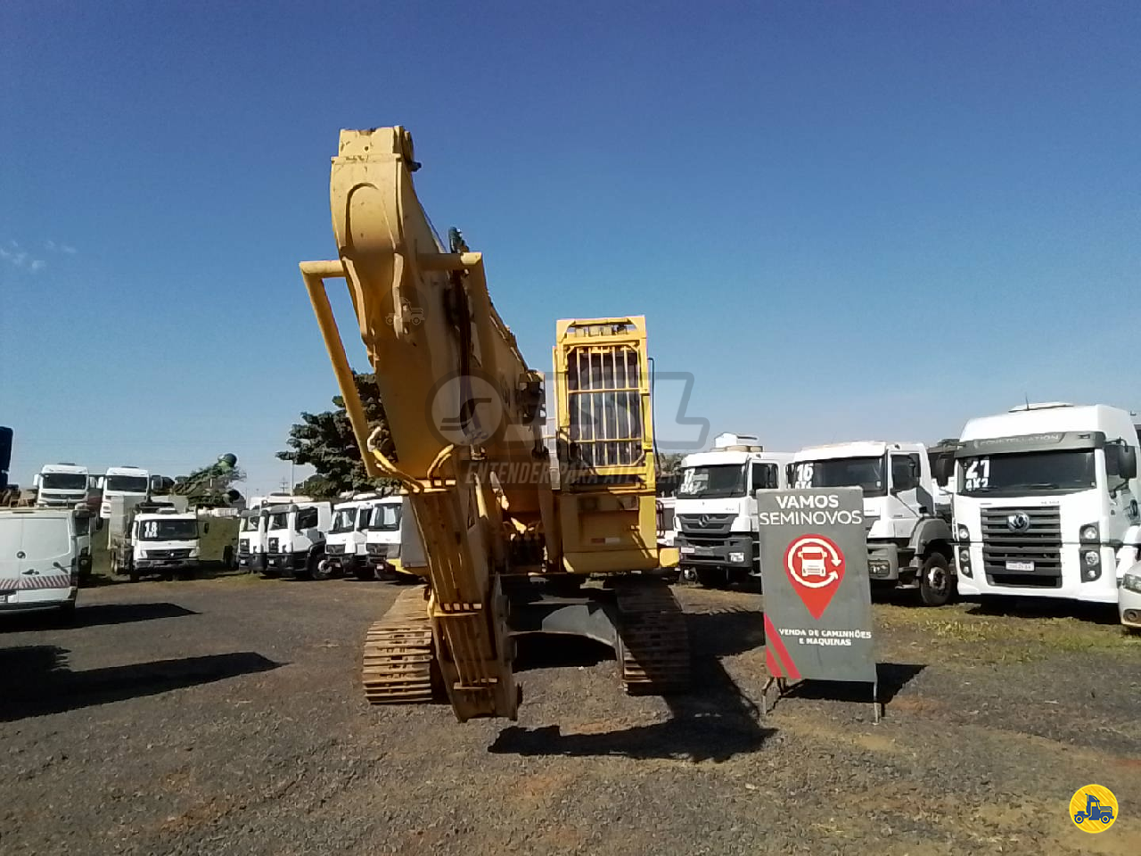 ESCAVADEIRA KOMATSU PC200 JSL Seminovos ITAQUAQUECETUBA SÃO PAULO SP