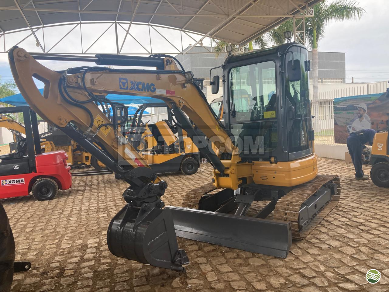 MINI ESCAVADEIRA XCMG XE35U Topcom Máquinas - XCMG MOSSORO RIO GRANDE DO NORTE RN