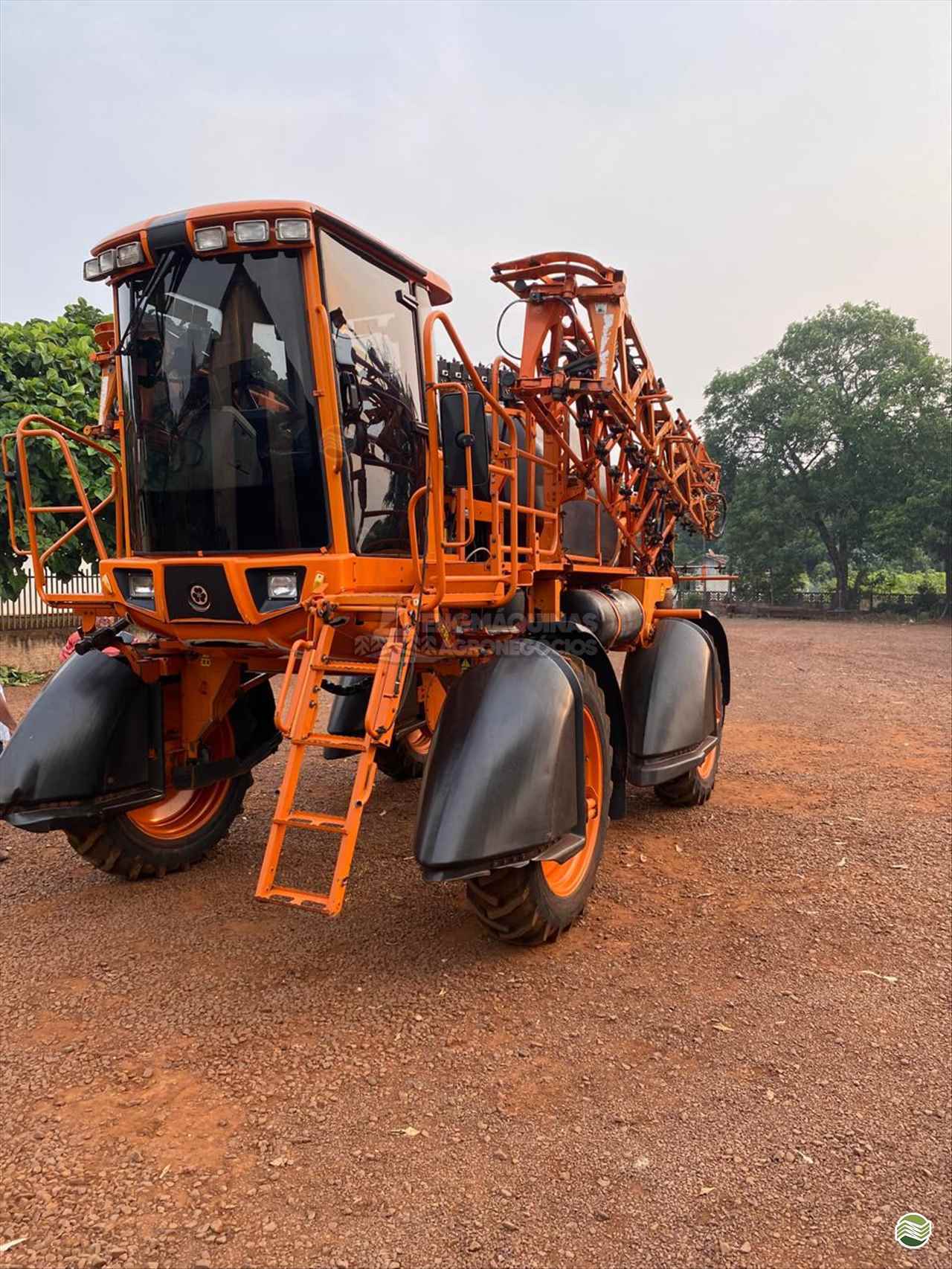 PULVERIZADOR JACTO UNIPORT 2500 STAR Tração 4x2 Engmáquinas Agrícolas CASCAVEL PARANÁ PR