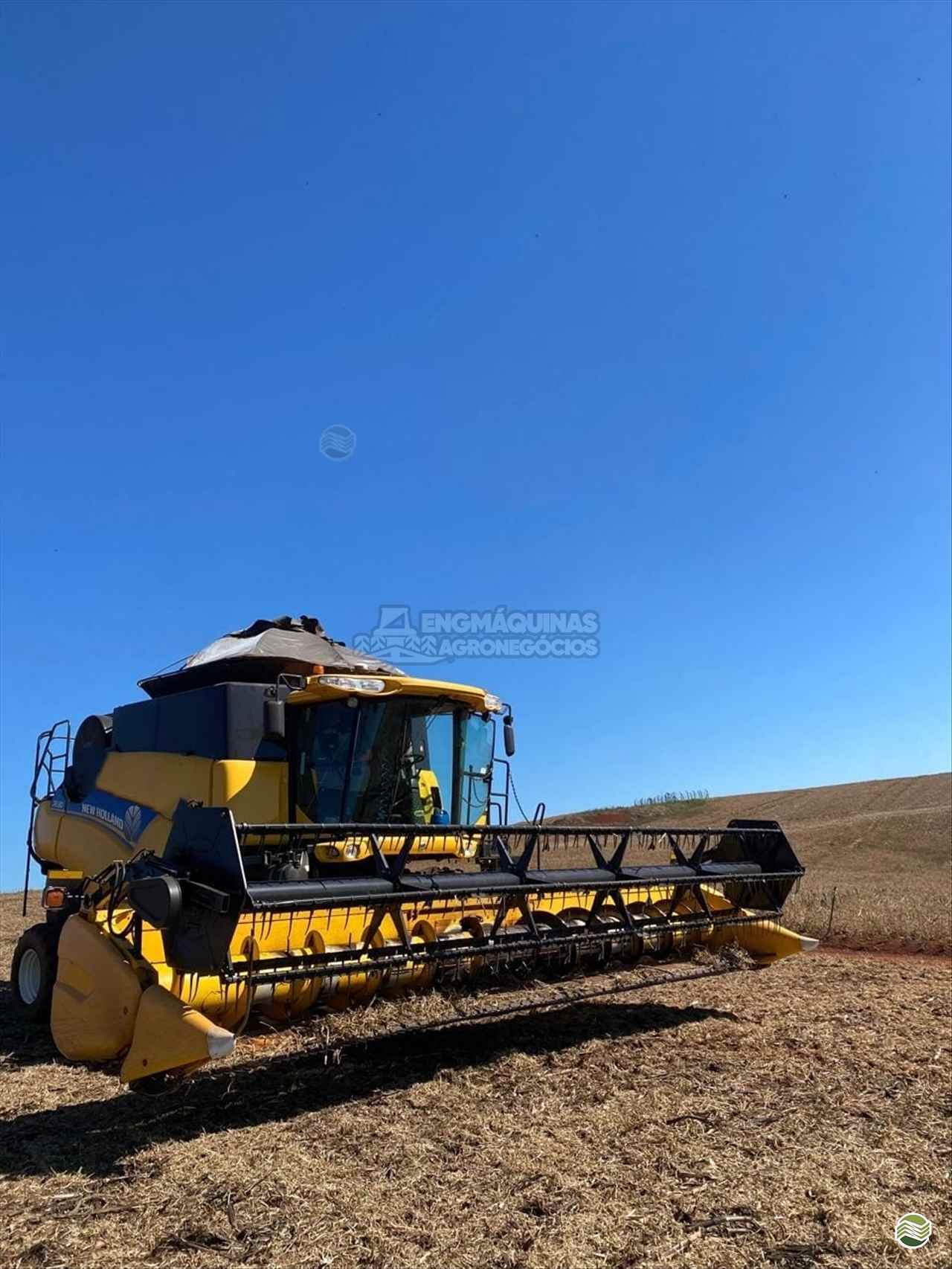COLHEITADEIRA NEW HOLLAND CR 6.80 Engmáquinas Agrícolas CASCAVEL PARANÁ PR