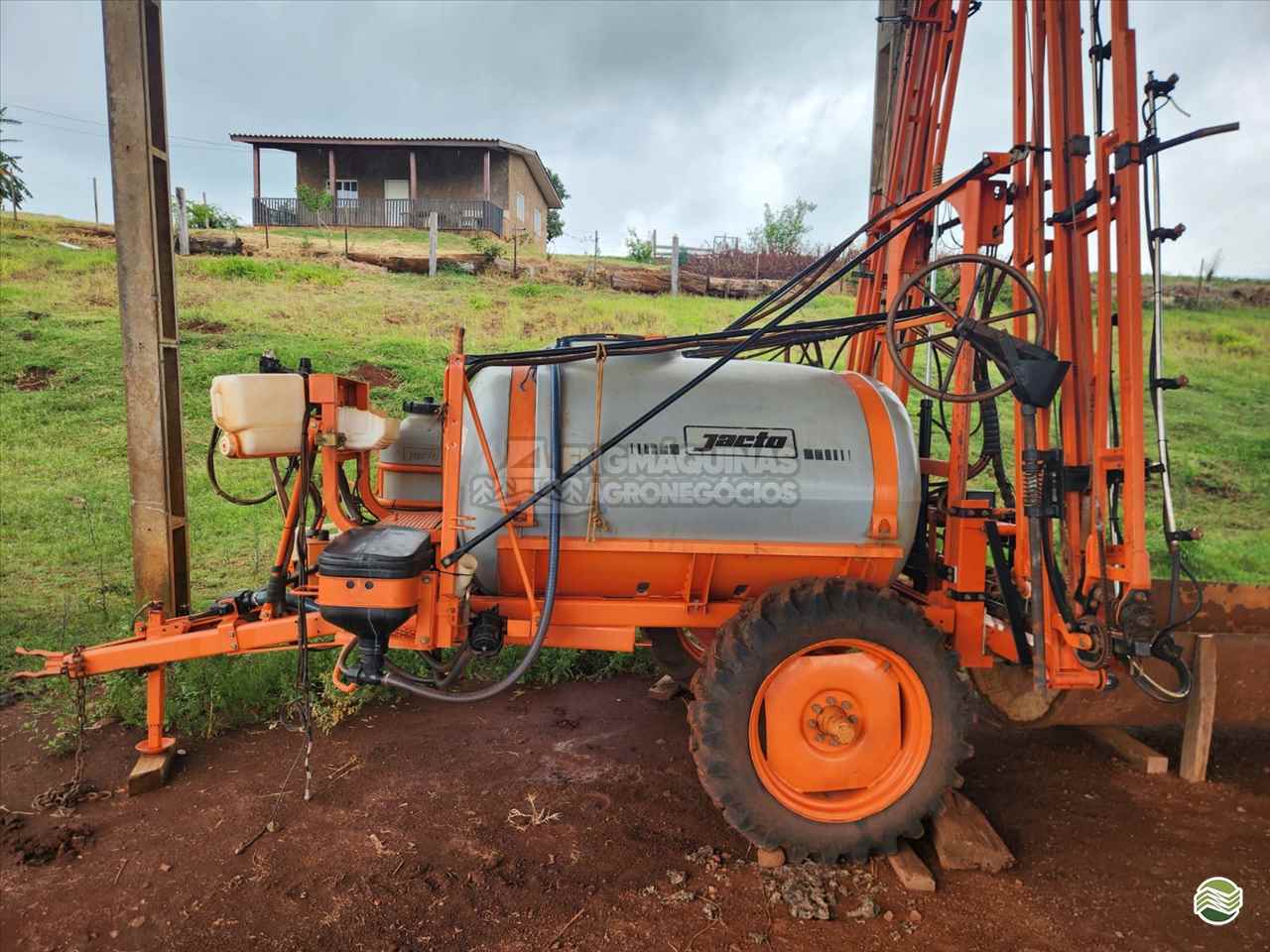 PULVERIZADOR JACTO COLUMBIA CROSS Arrasto Engmáquinas Agrícolas CASCAVEL PARANÁ PR