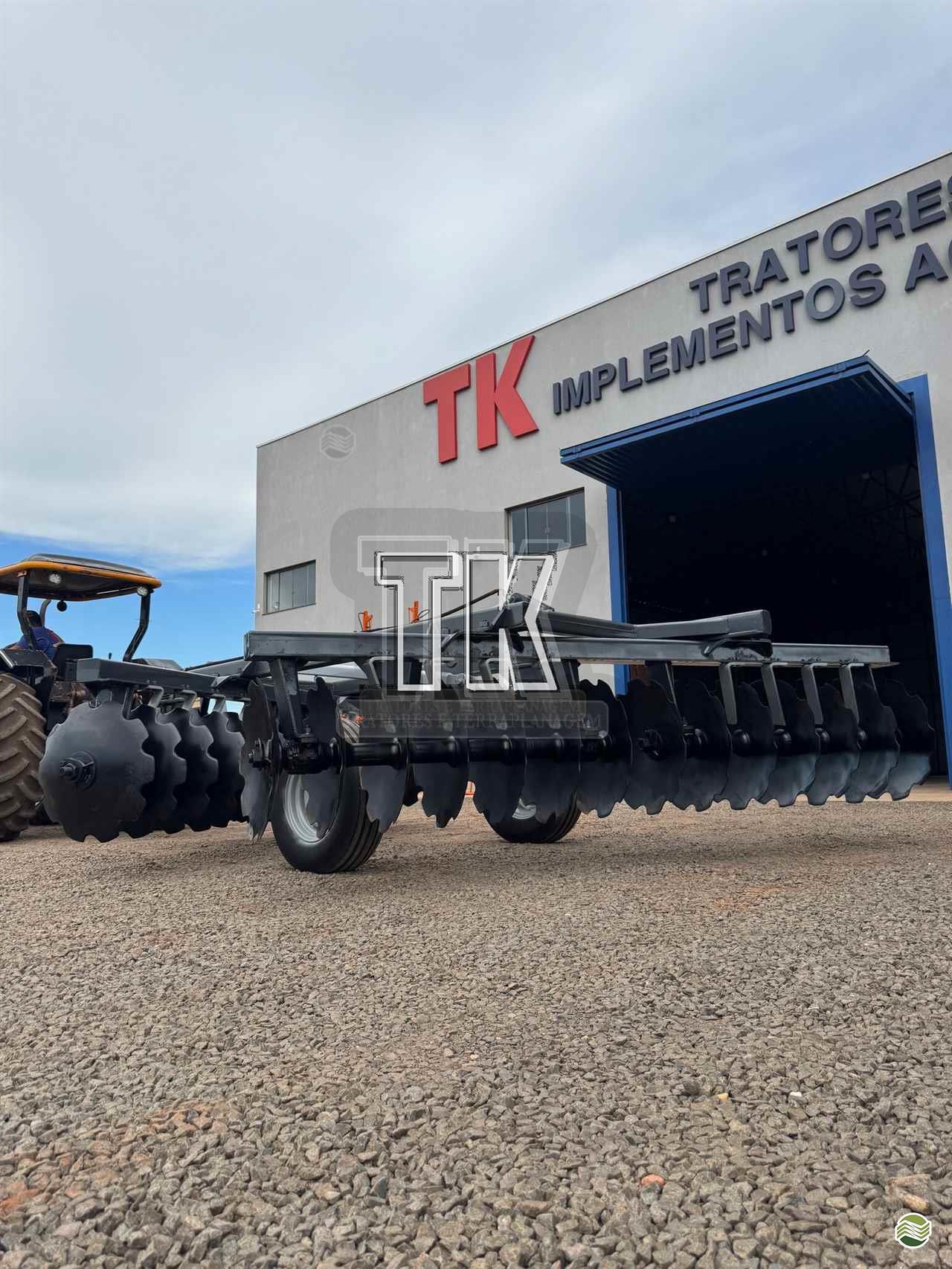 IMPLEMENTOS AGRICOLAS GRADE INTERMEDIÁRIA INTERMEDIÁRIA 28 DISCOS TK Tratores NOVA ANDRADINA MATO GROSSO DO SUL MS