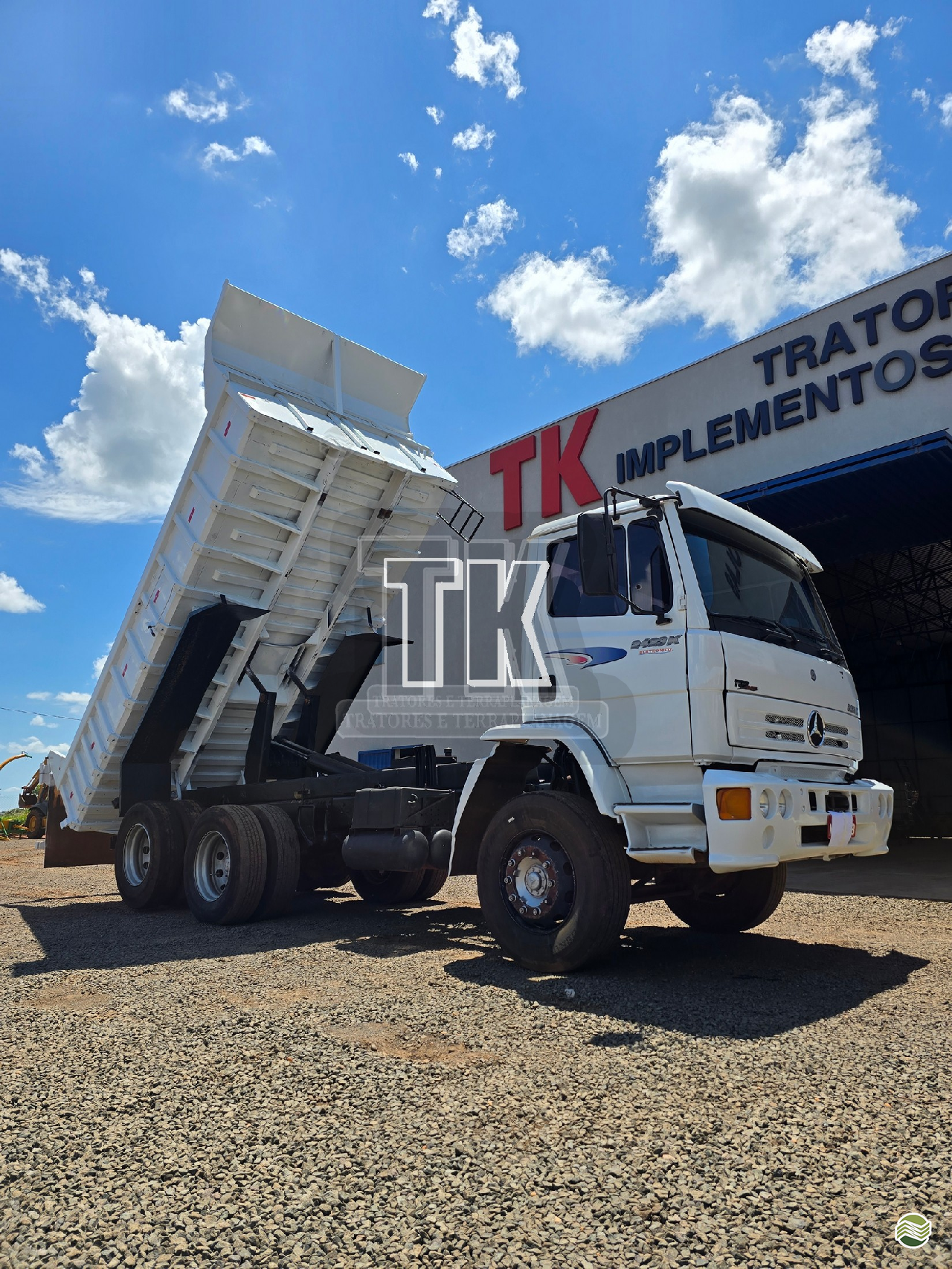 CAMINHAO MERCEDES-BENZ MB 2423 Caçamba Basculante TK Tratores NOVA ANDRADINA MATO GROSSO DO SUL MS
