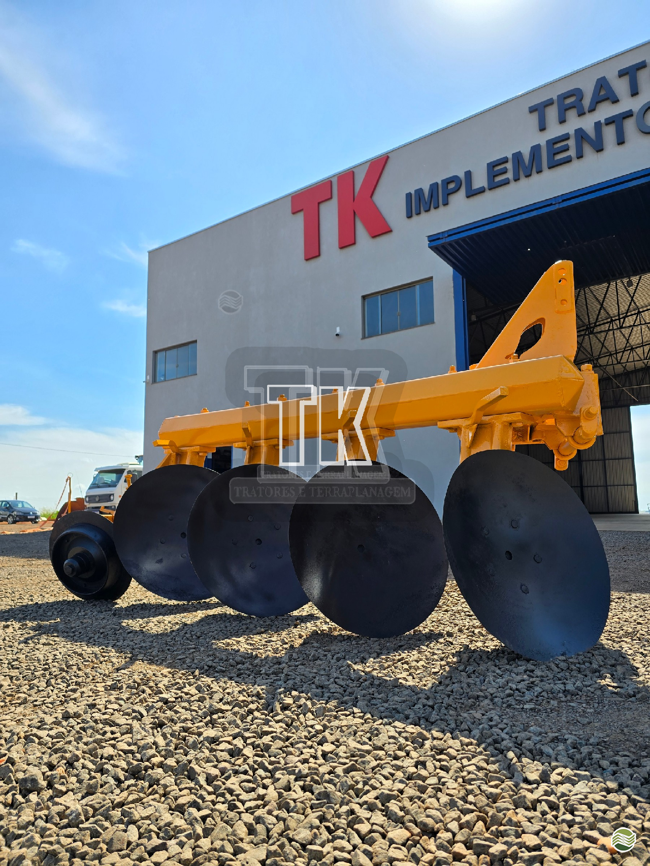 IMPLEMENTOS AGRICOLAS ARADO 4 DISCOS FIXO TK Tratores NOVA ANDRADINA MATO GROSSO DO SUL MS