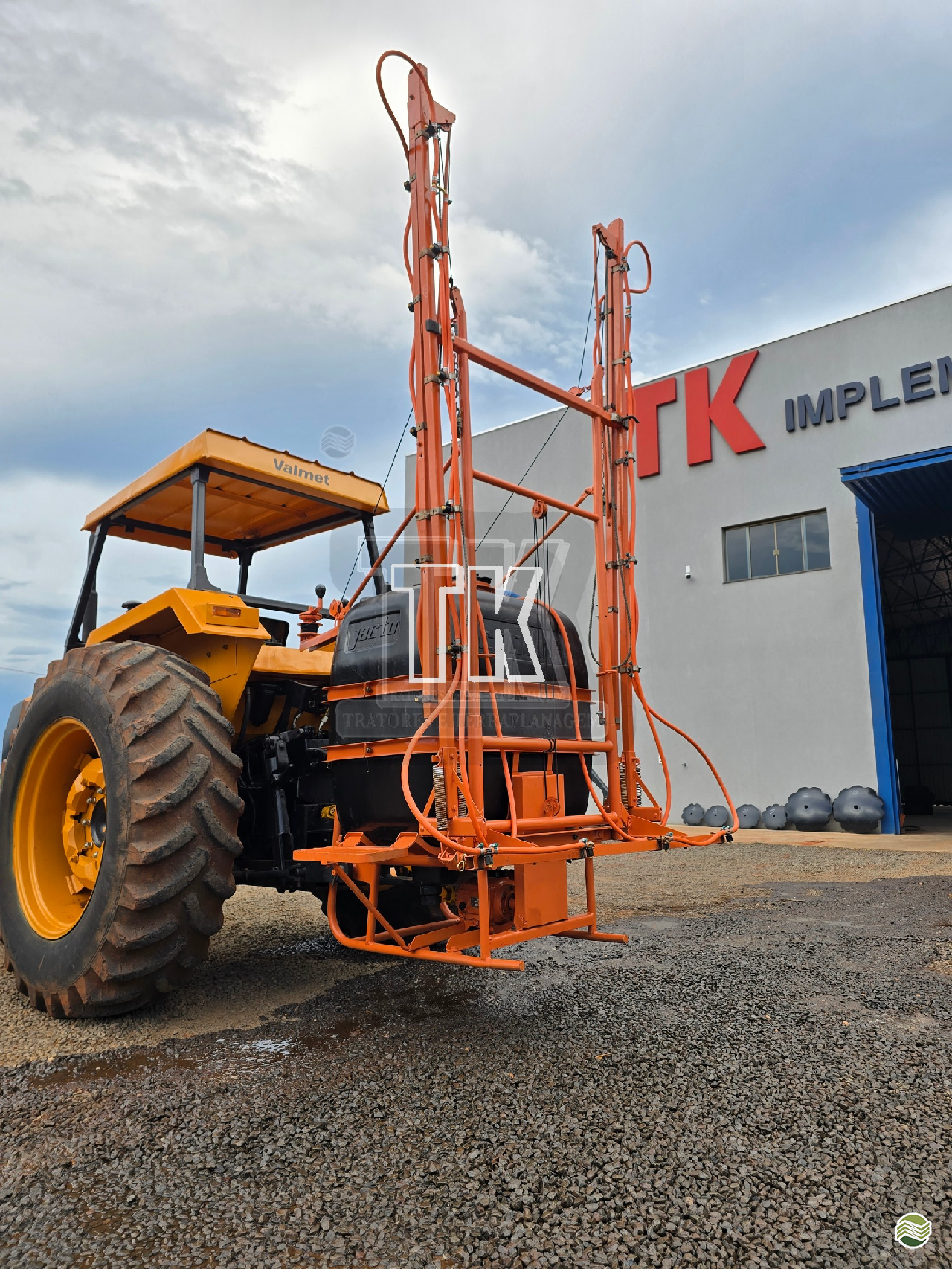 IMPLEMENTOS AGRICOLAS PULVERIZADOR KIT DE BARRAS HIDRÁULICAS TK Tratores NOVA ANDRADINA MATO GROSSO DO SUL MS