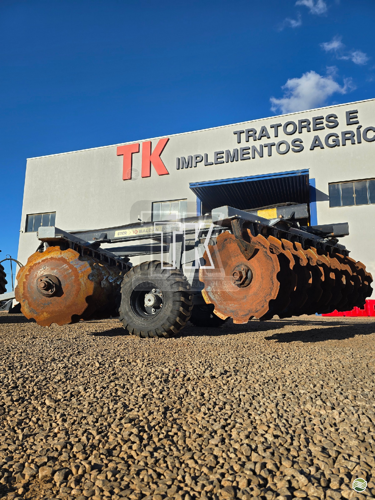 IMPLEMENTOS AGRICOLAS GRADE INTERMEDIÁRIA INTERMEDIÁRIA 20 DISCOS TK Tratores NOVA ANDRADINA MATO GROSSO DO SUL MS