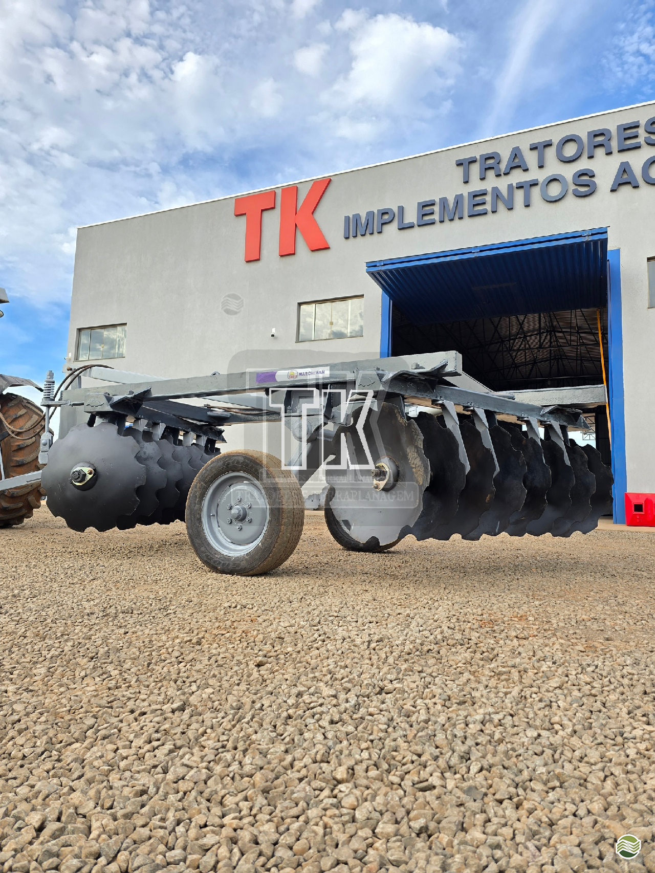 IMPLEMENTOS AGRICOLAS GRADE INTERMEDIÁRIA INTERMEDIÁRIA 16 DISCOS TK Tratores NOVA ANDRADINA MATO GROSSO DO SUL MS