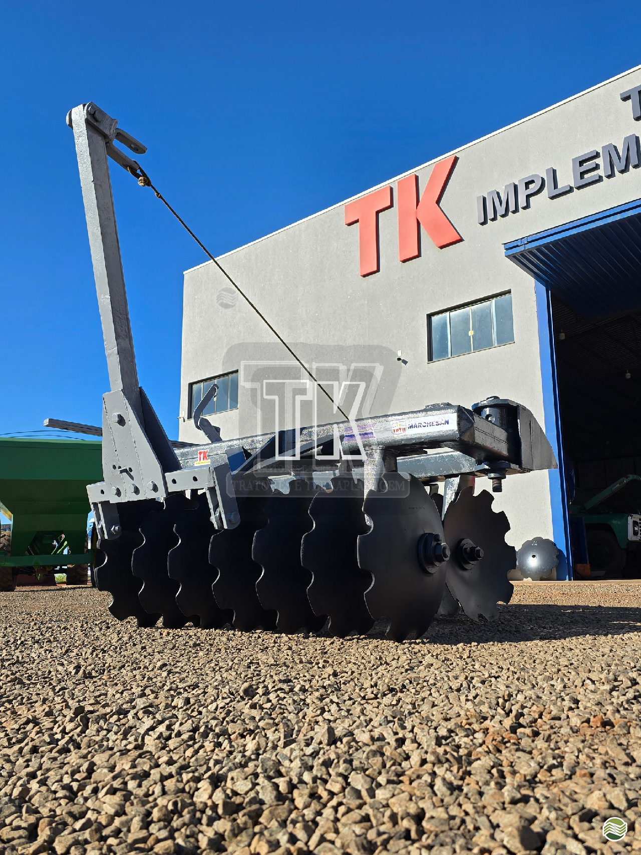 IMPLEMENTOS AGRICOLAS GRADE ARADORA ARADORA 14 DISCOS TK Tratores NOVA ANDRADINA MATO GROSSO DO SUL MS