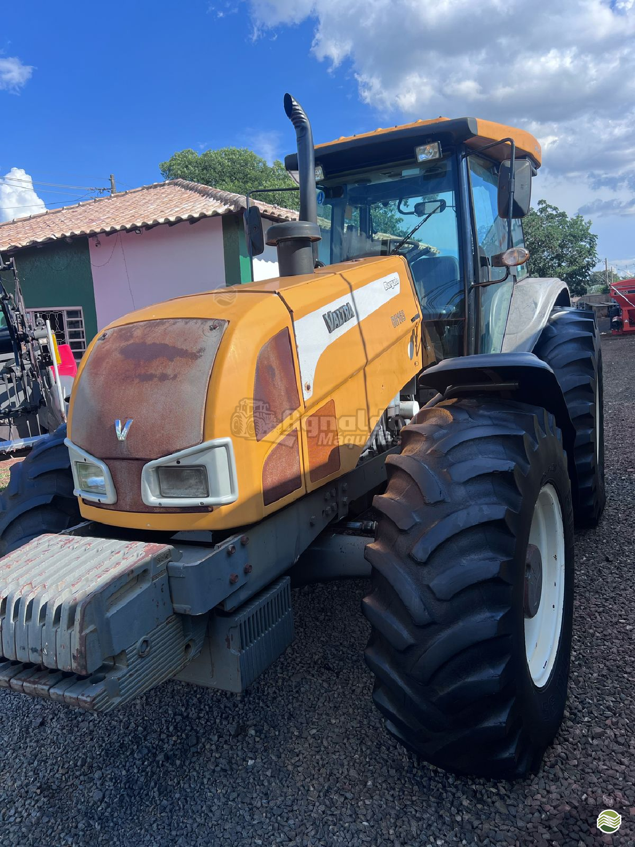 TRATOR VALTRA VALTRA BH 165 Tração 4x4 Agnaldo Máquinas Agrícolas  UBERABA MINAS GERAIS MG