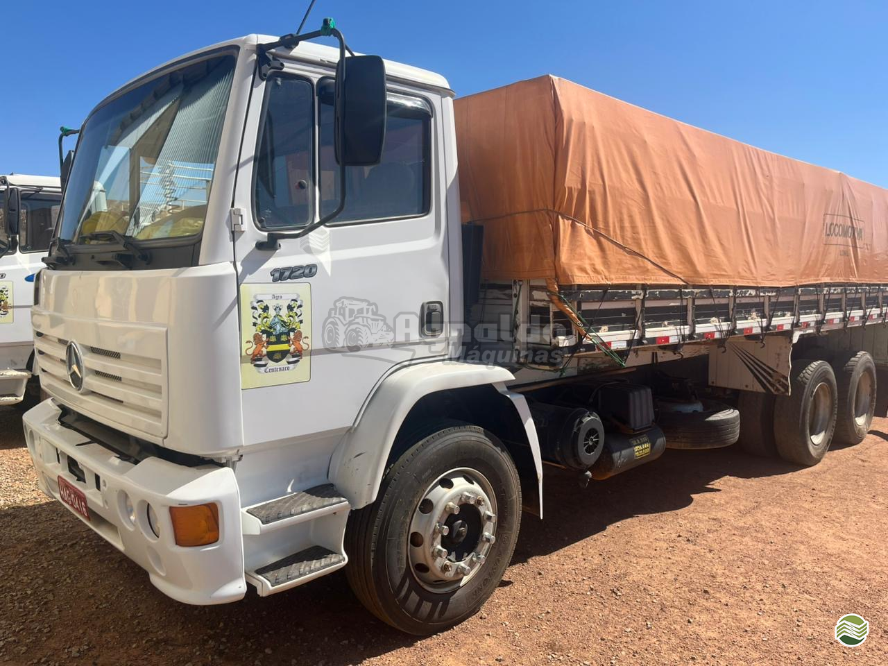 CAMINHAO MERCEDES-BENZ MB 1720 Graneleiro Truck 6x2 Agnaldo Máquinas Agrícolas  UBERABA MINAS GERAIS MG