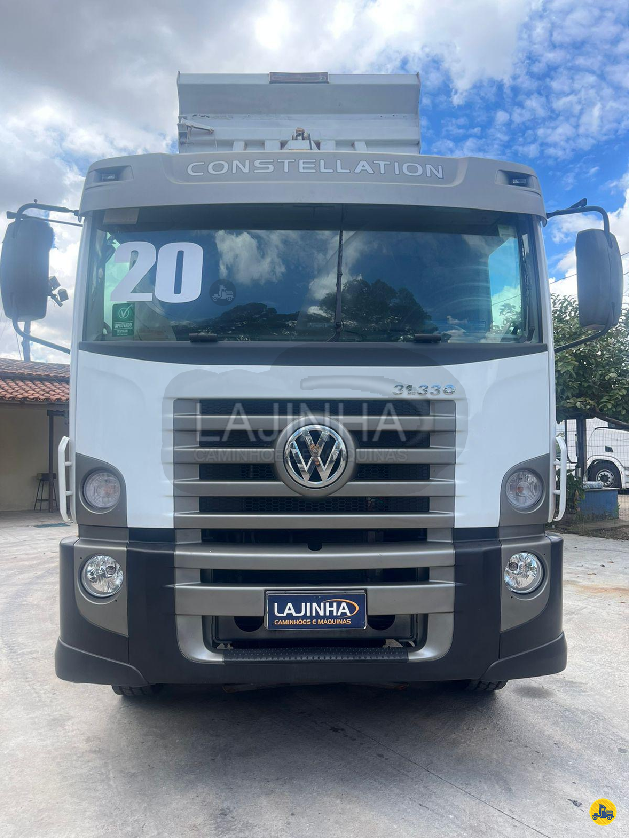 VW 31330 de Lajinha Caminhões