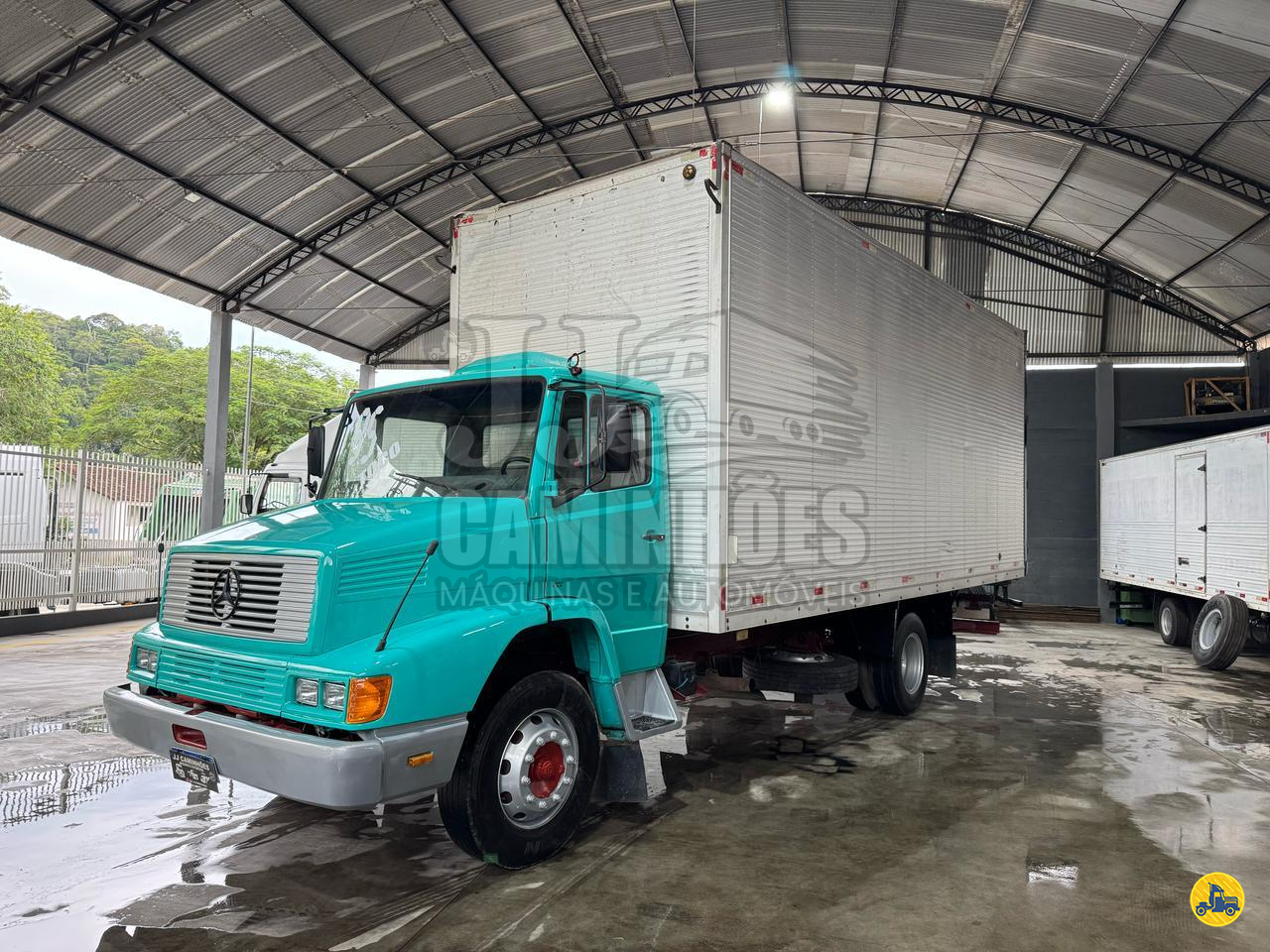 CAMINHAO MERCEDES-BENZ MB 1218 Baú Bebidas Toco 4x2 JJ Caminhões Máquinas e Automóveis CACHOEIRAS DE MACACU RIO DE JANEIRO RJ