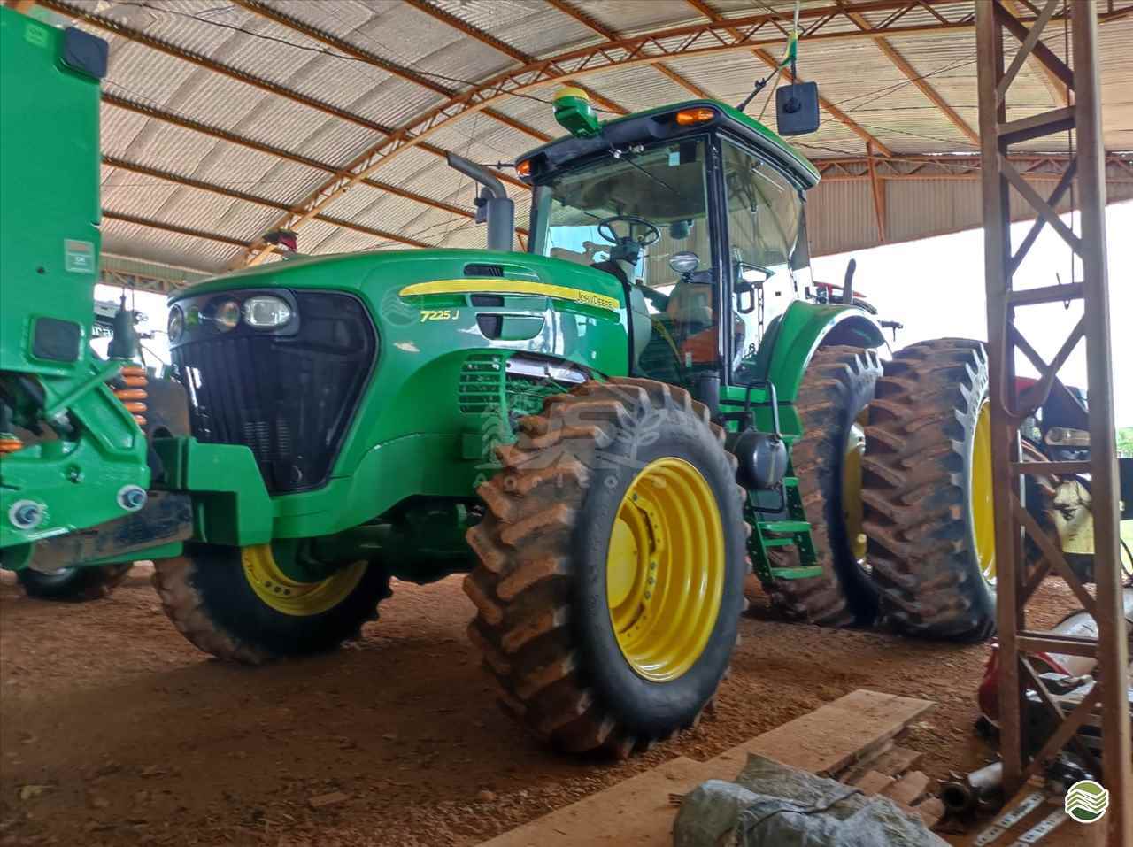 TRATOR JOHN DEERE JOHN DEERE 7225 Tração 4x4 JS Agrícola CAMPO VERDE MATO GROSSO MT