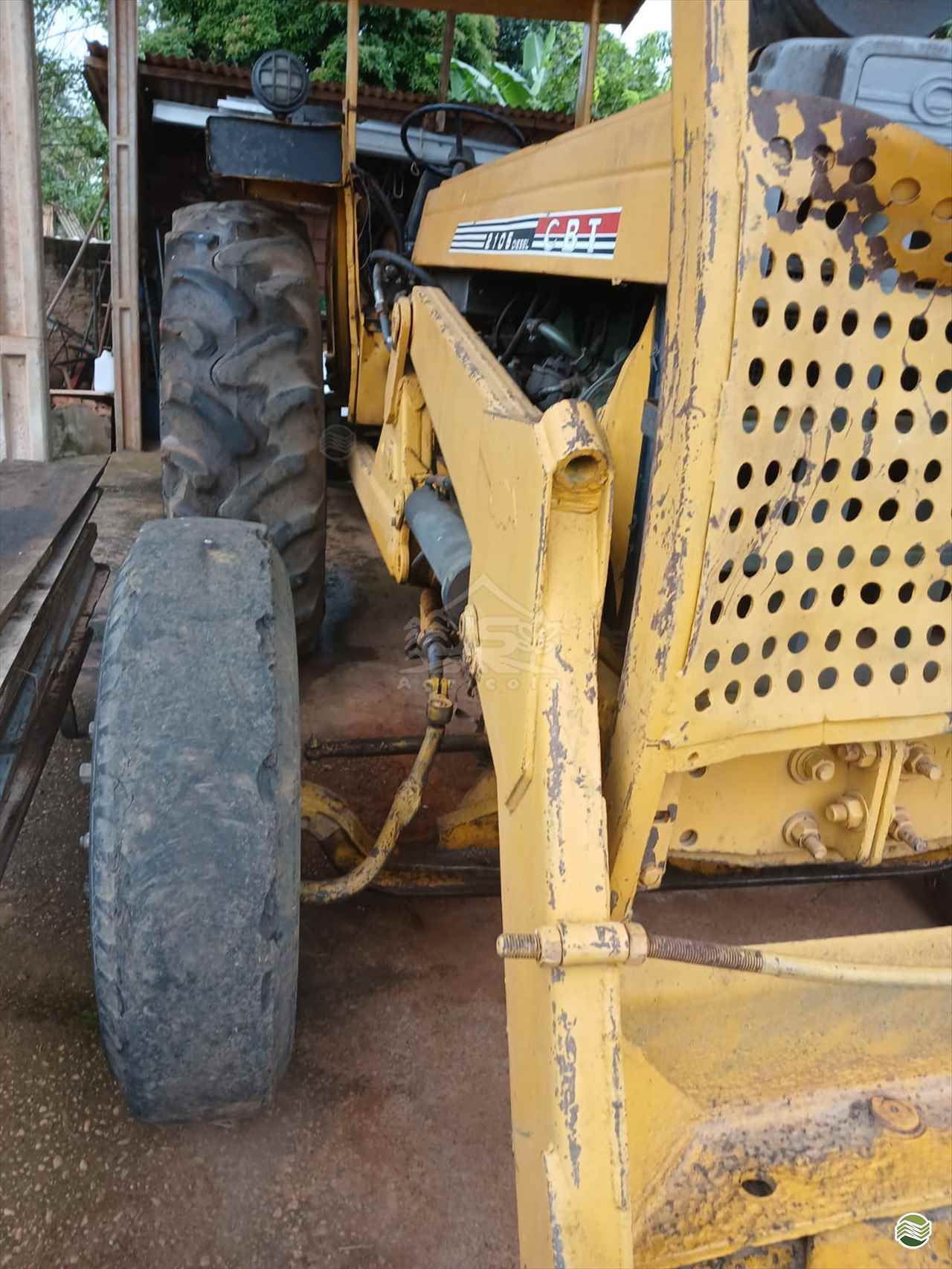 TRATOR CBT CBT 2105 Tração 4x2 JS Agrícola CAMPO VERDE MATO GROSSO MT
